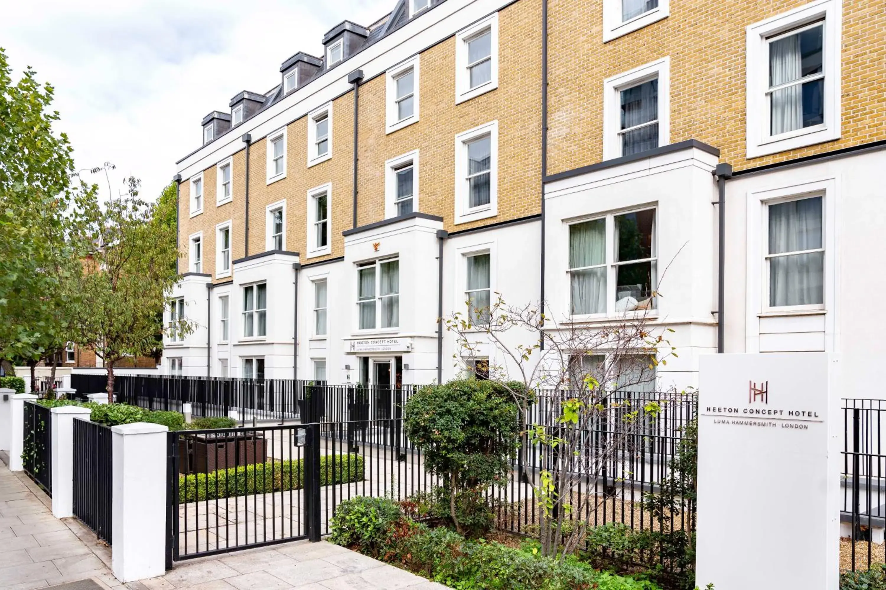 Property building in Heeton Concept Hotel – Luma Hammersmith Property building in Heeton Concept Hotel – Luma Hammersmith