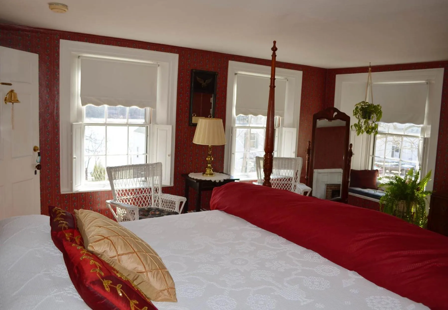 Bed in Pryor House B&B