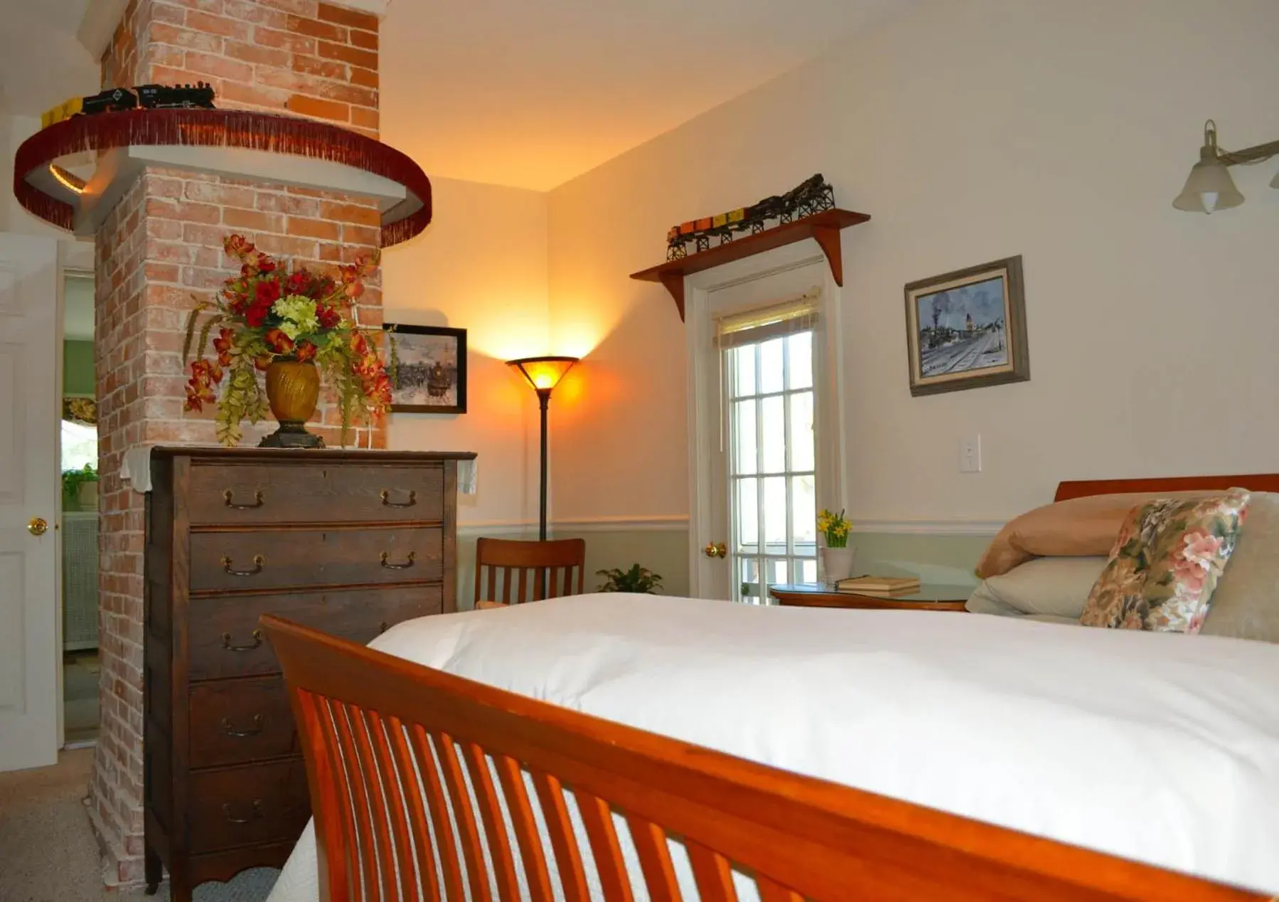 Queen Room with Spa Bath in Pryor House B&B Queen Room with Spa Bath in Pryor House B&B