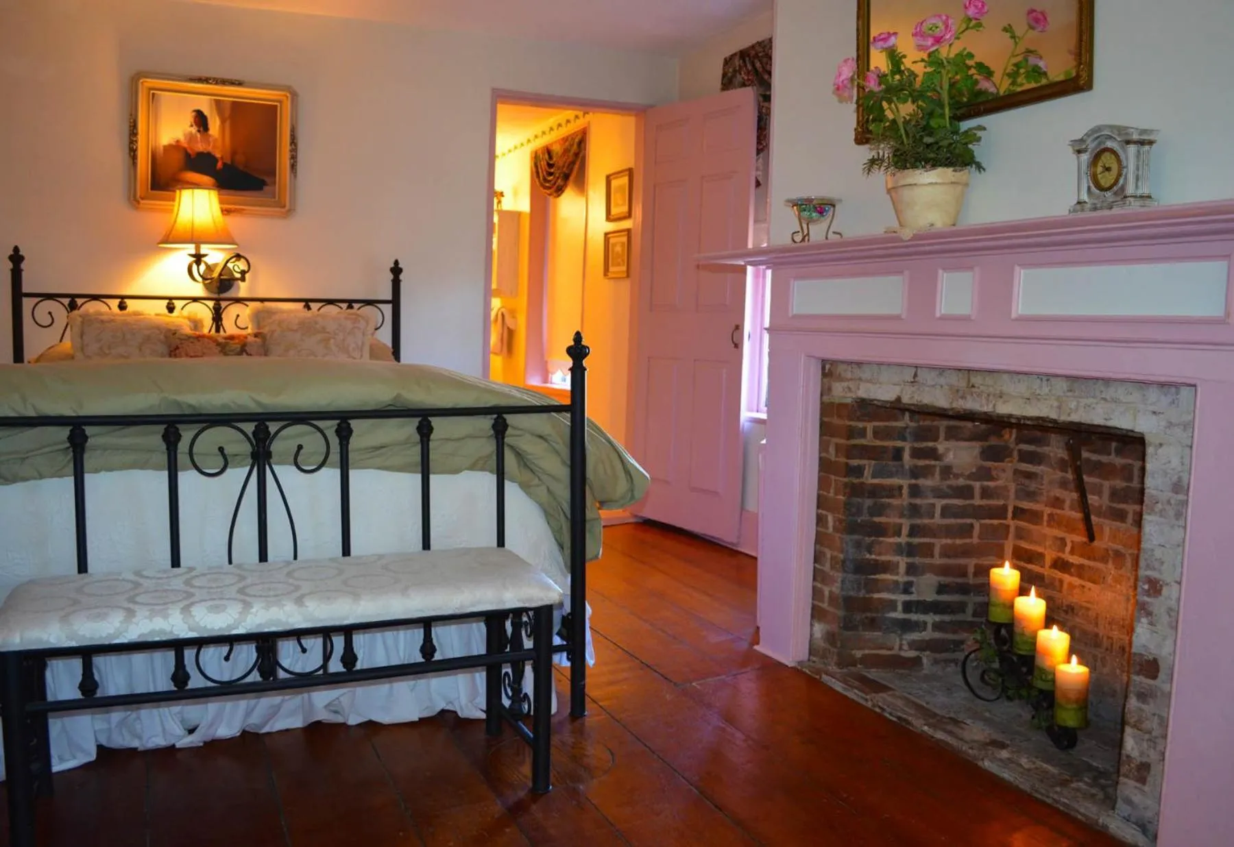 Bed in Pryor House B&B