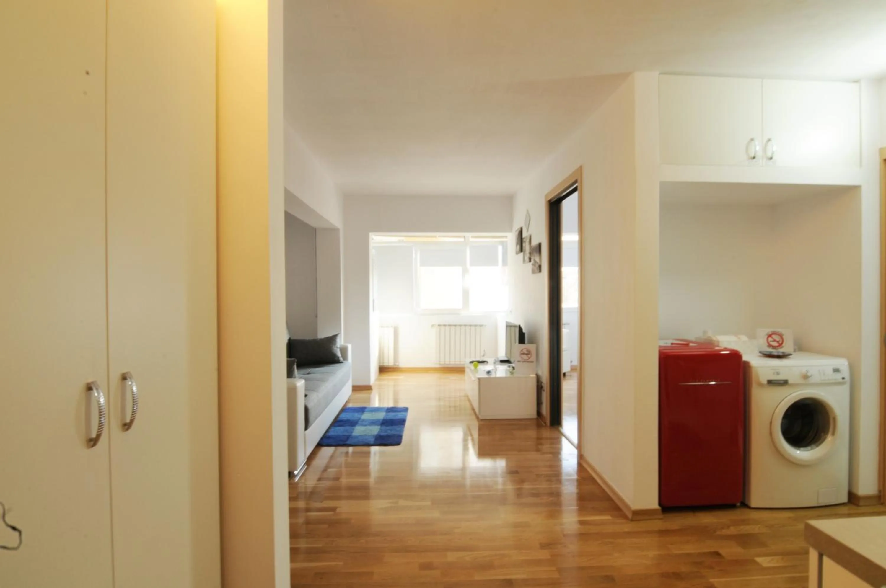 Photo of the whole room in White Dream Suites