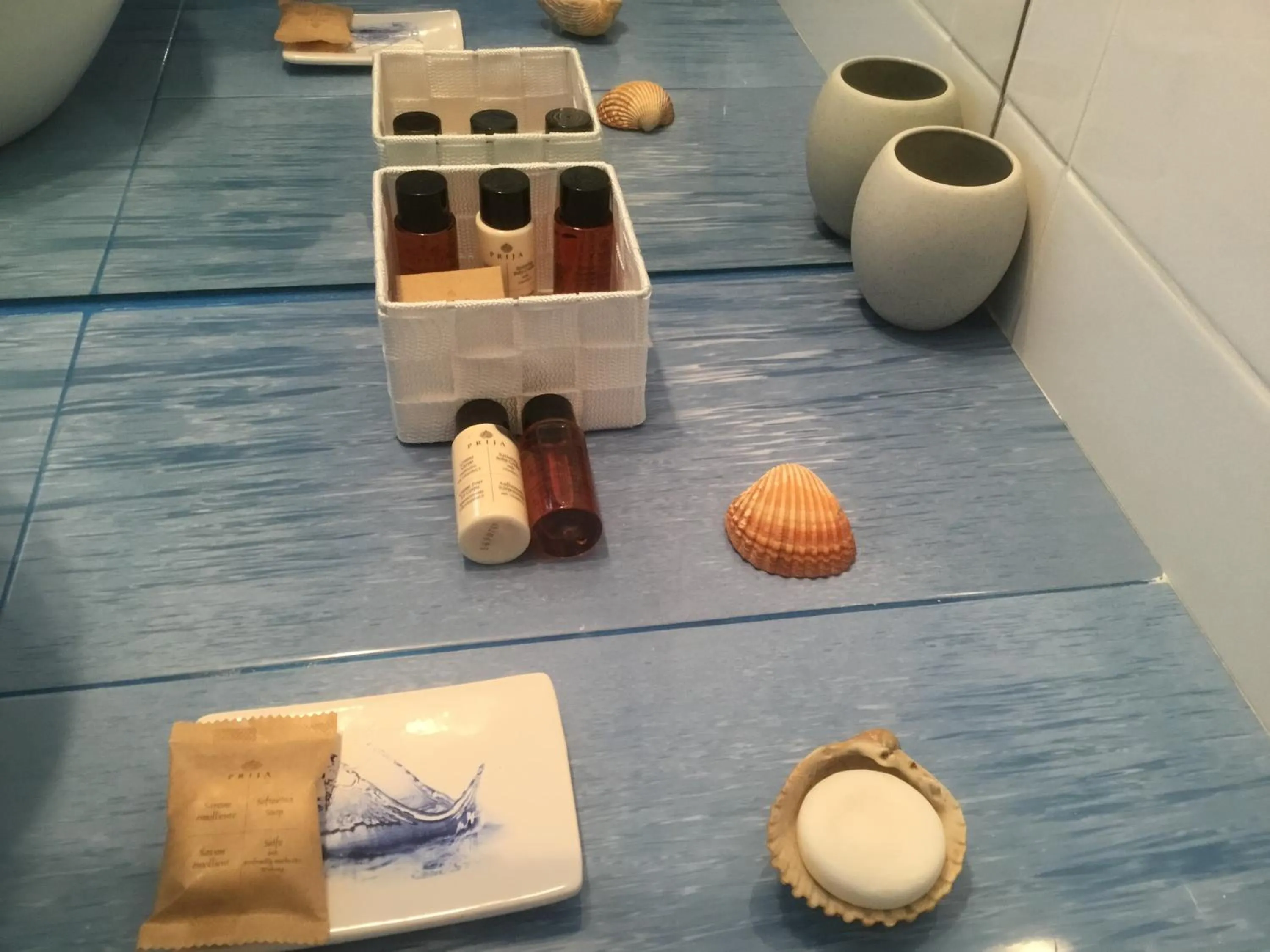 Bathroom in White Dream Suites