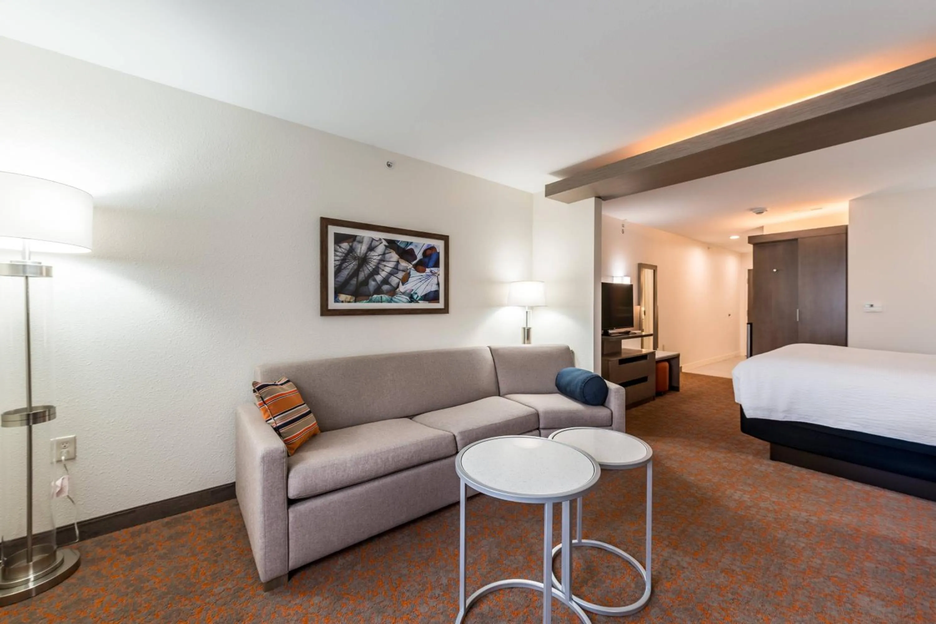 Living room, Bed in Fairfield Inn & Suites by Marriott St. Joseph Stevensville