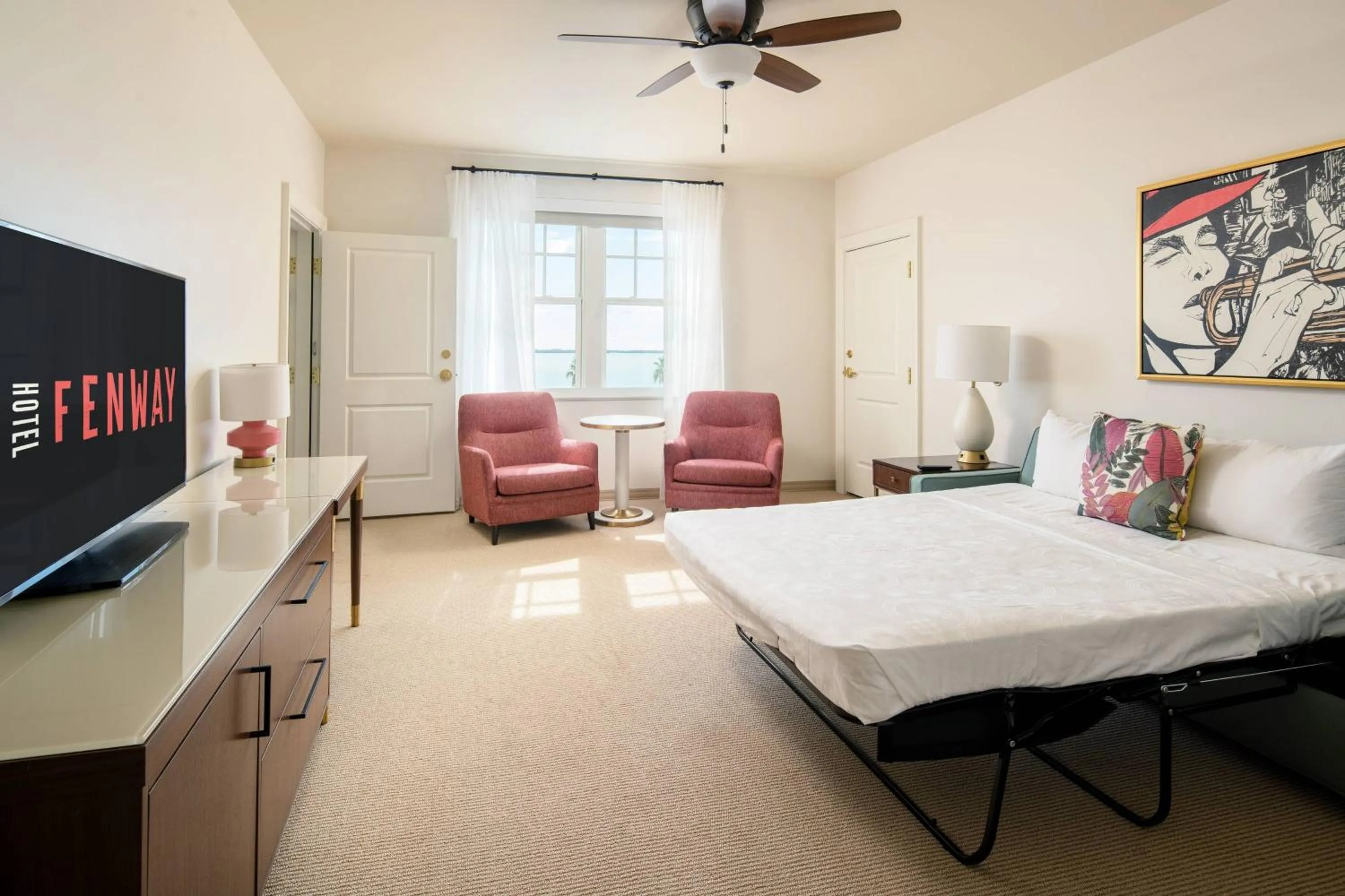 Photo of the whole room, Bed in Fenway Hotel, Autograph Collection