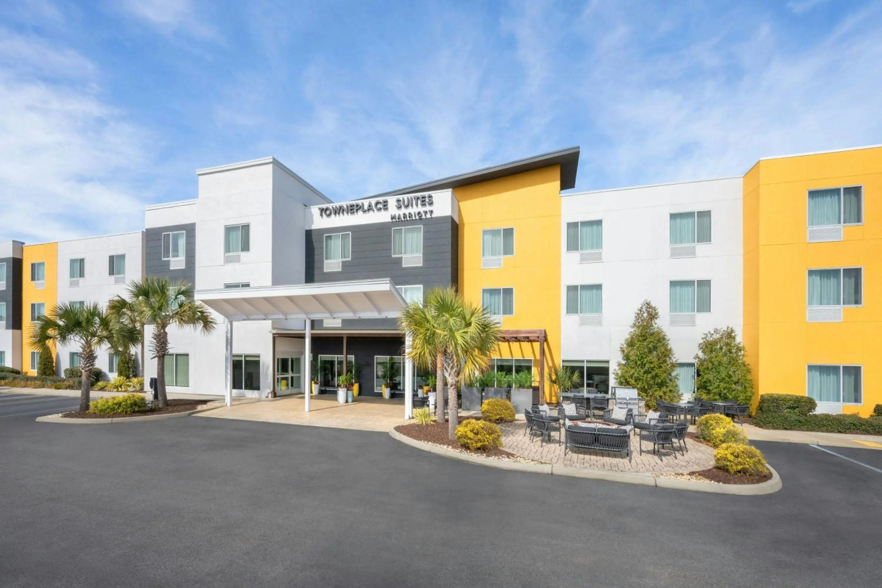 Property building in TownePlace Suites Dothan