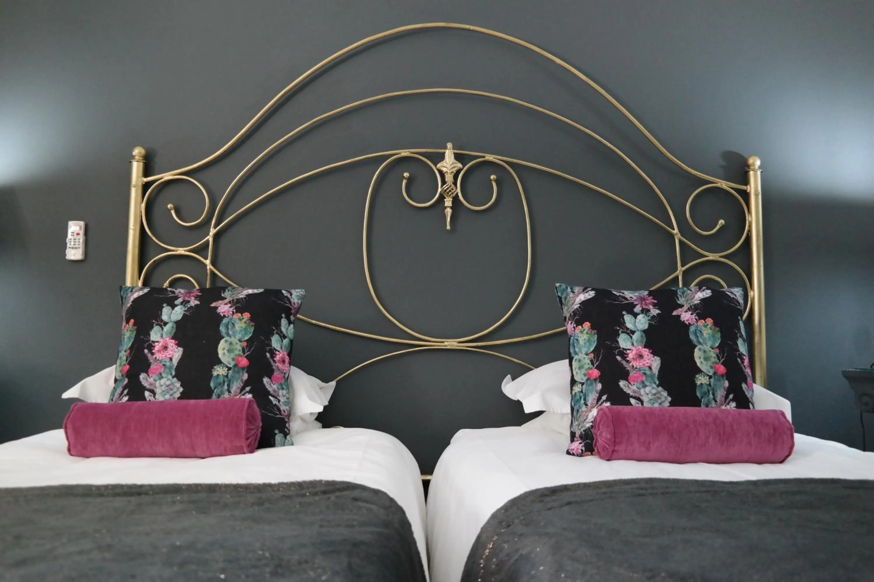 Twin Room with Private Bathroom in Arcadia 4star Guesthouse Kroonstad