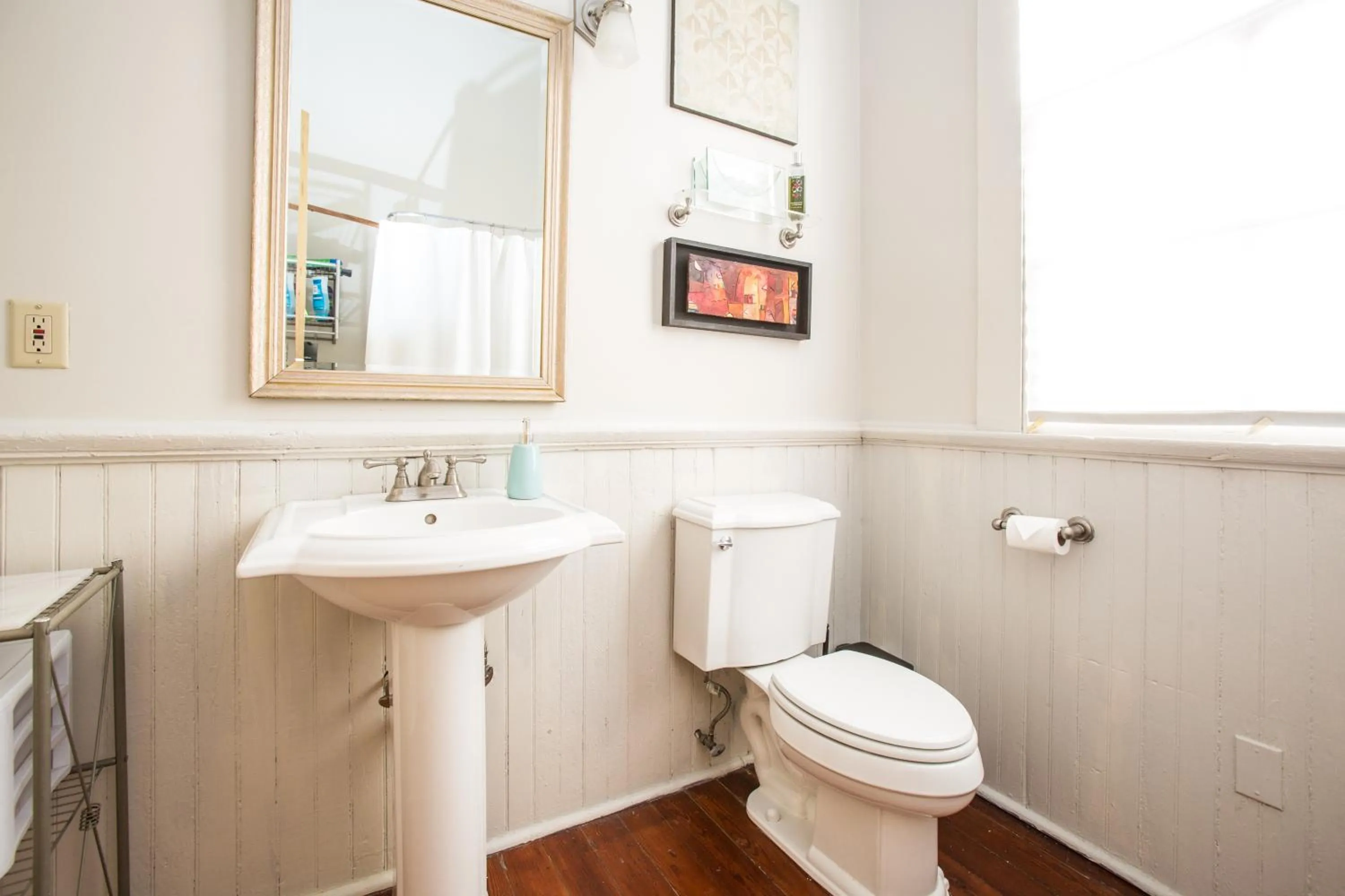 Toilet in Creole Cottage Uptown