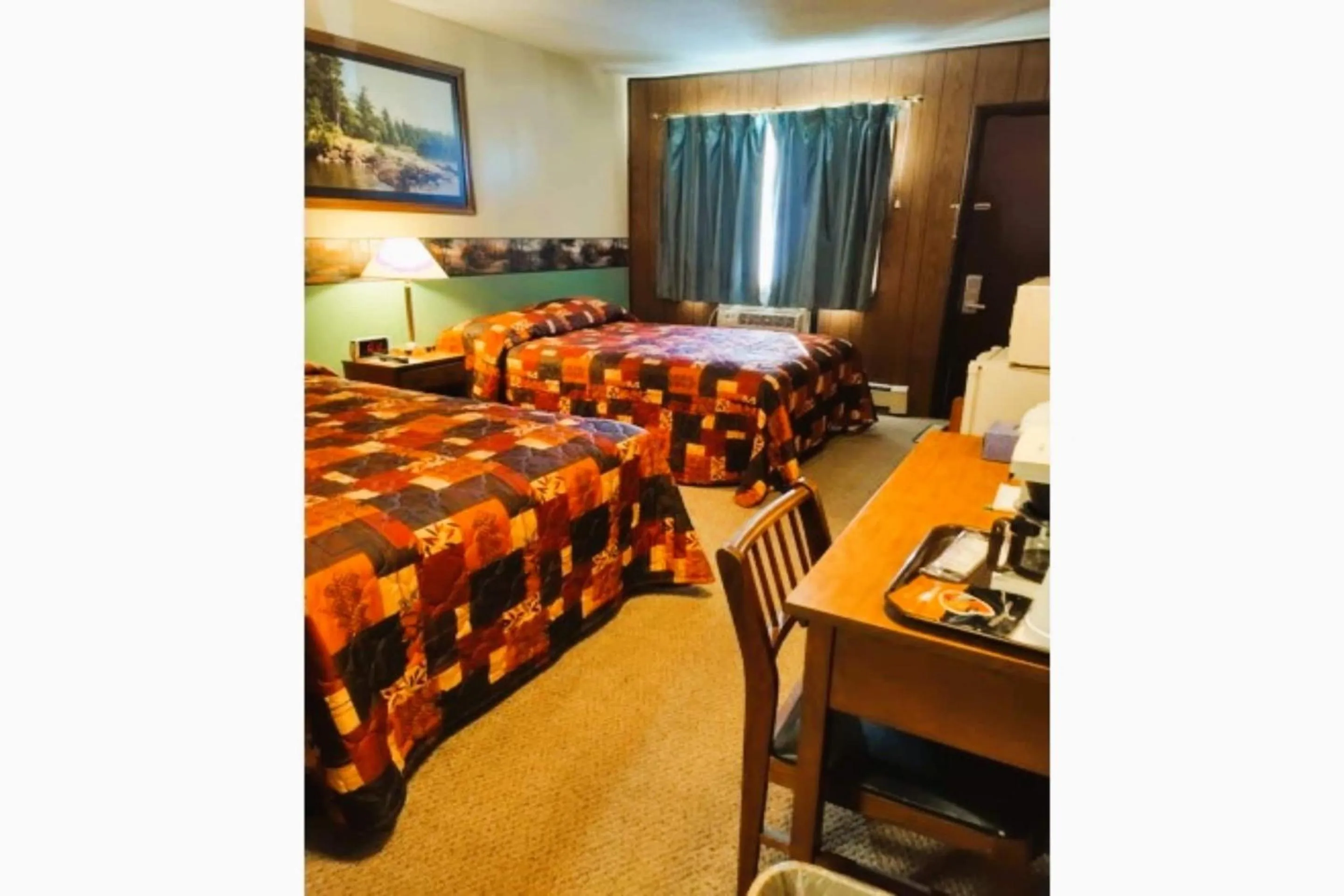 Bedroom, Bed in Love Hotels Voyageur by OYO at International Falls MN