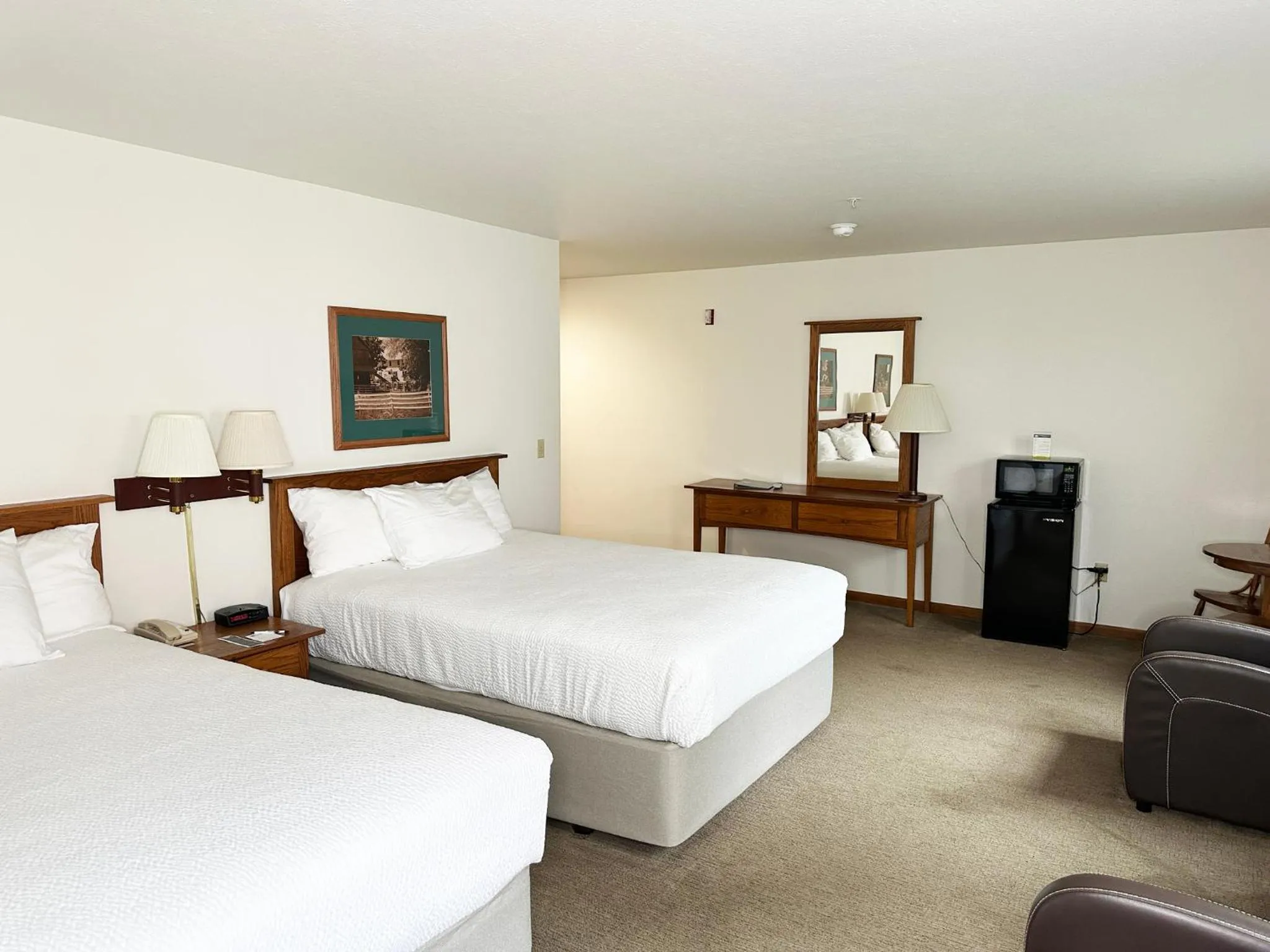 Bed in Farmstead Inn and Conference Center