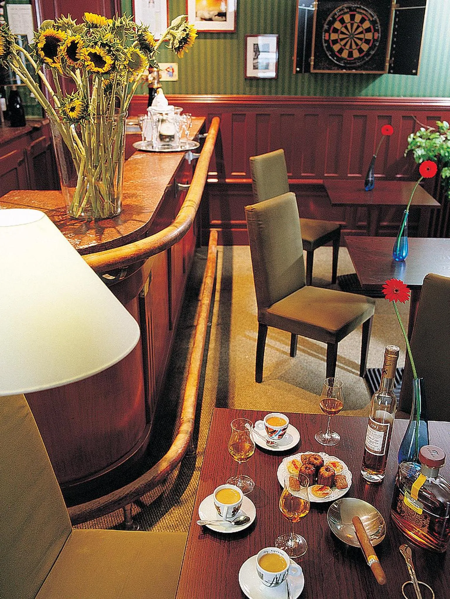 Seating area in Hotel de Bordeaux