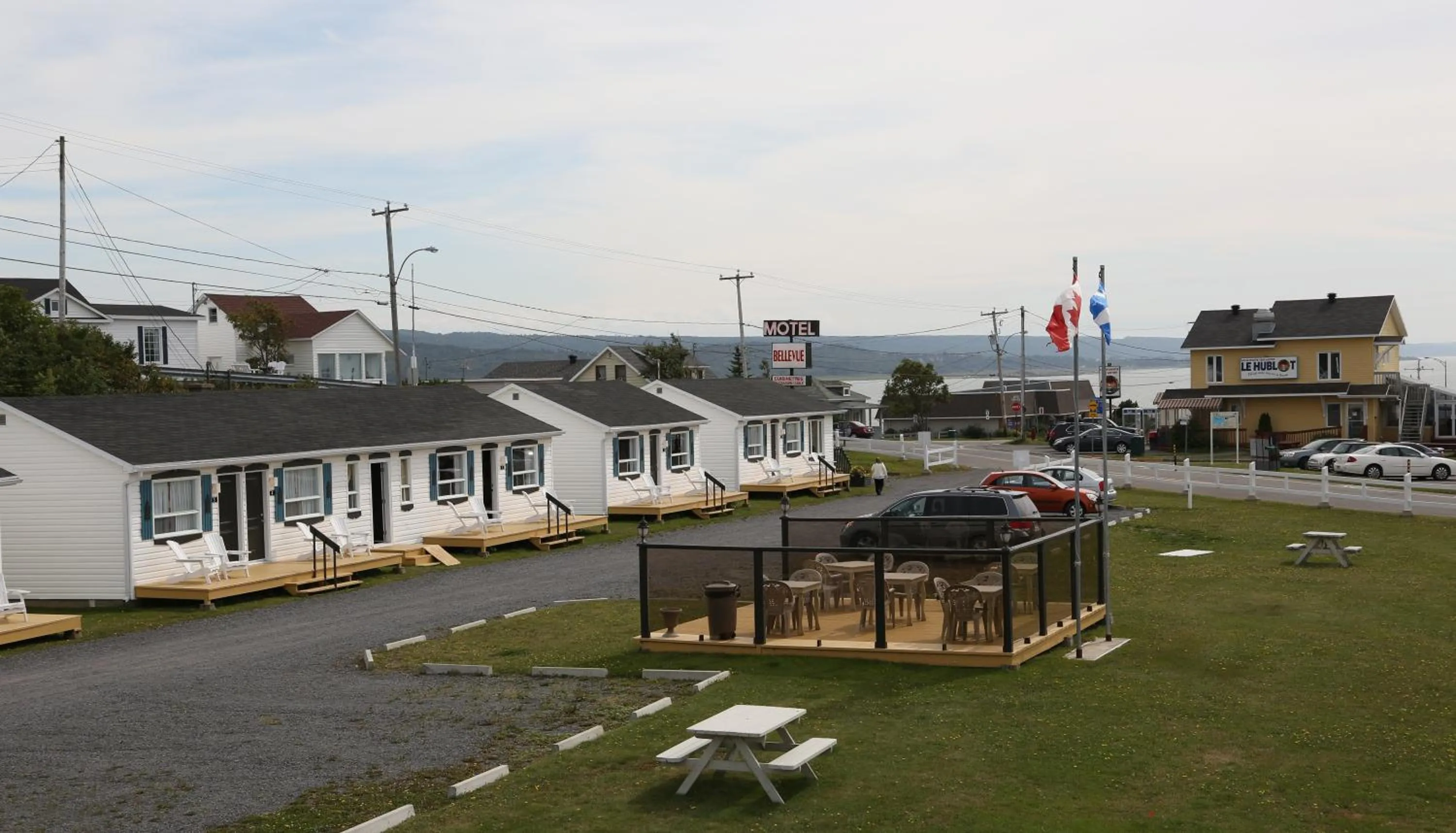 Restaurant/places to eat in Motel Bellevue