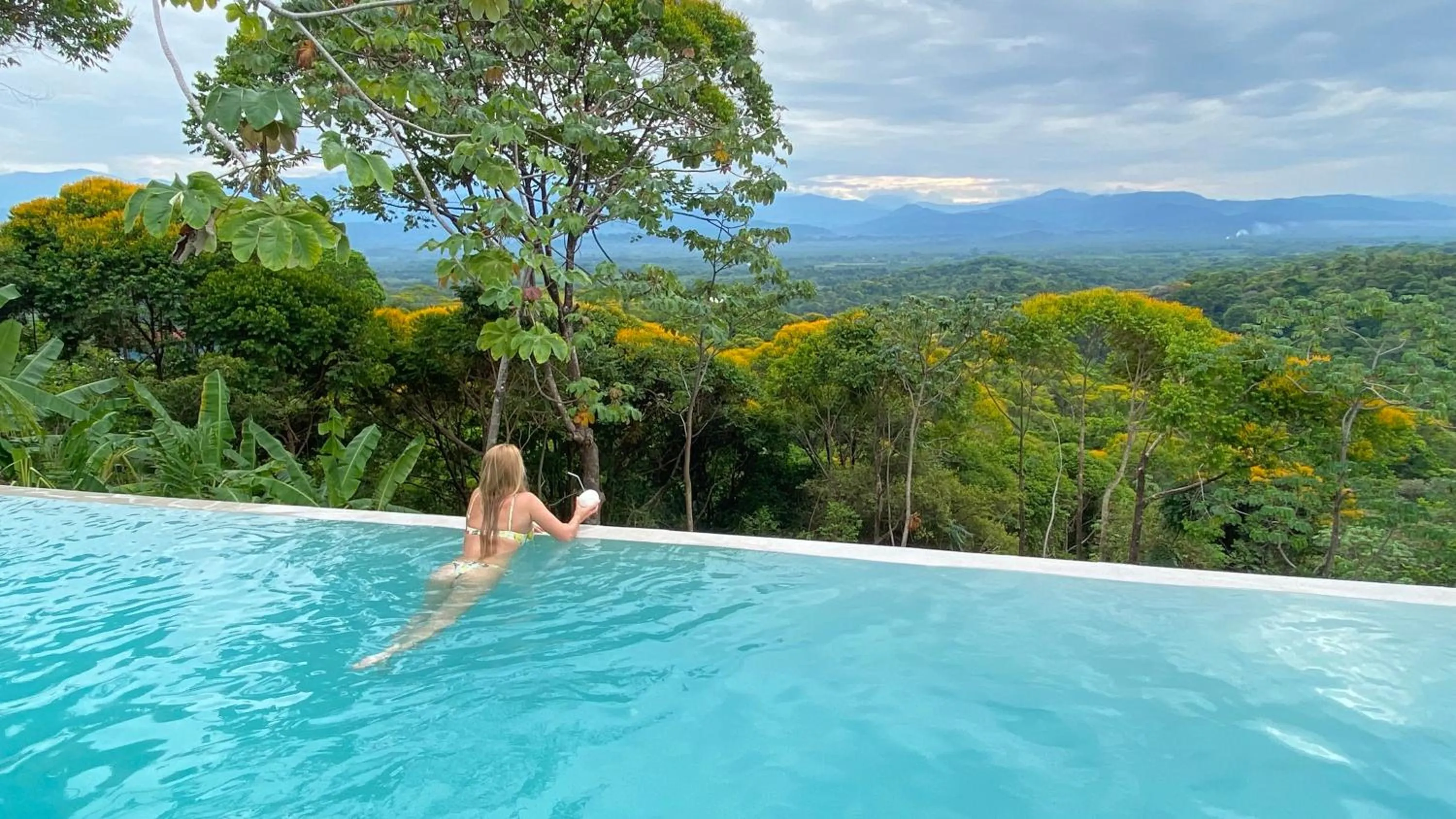 People in Casa Libertinn