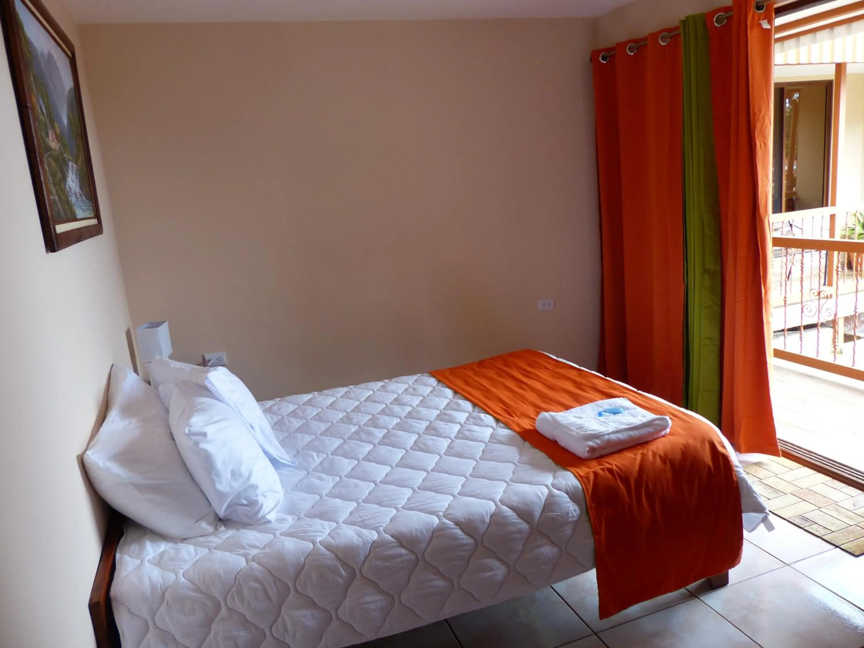 TV and multimedia, Bed in Mountain Faro Hotel