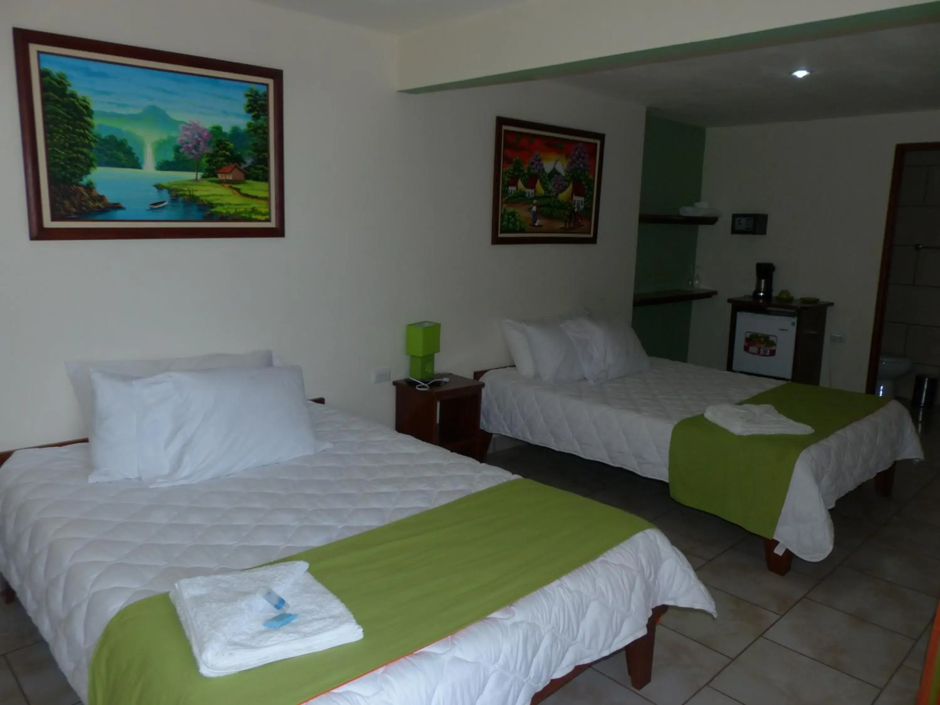 Coffee/tea facilities, Bed in Mountain Faro Hotel Coffee/tea facilities, Bed in Mountain Faro Hotel