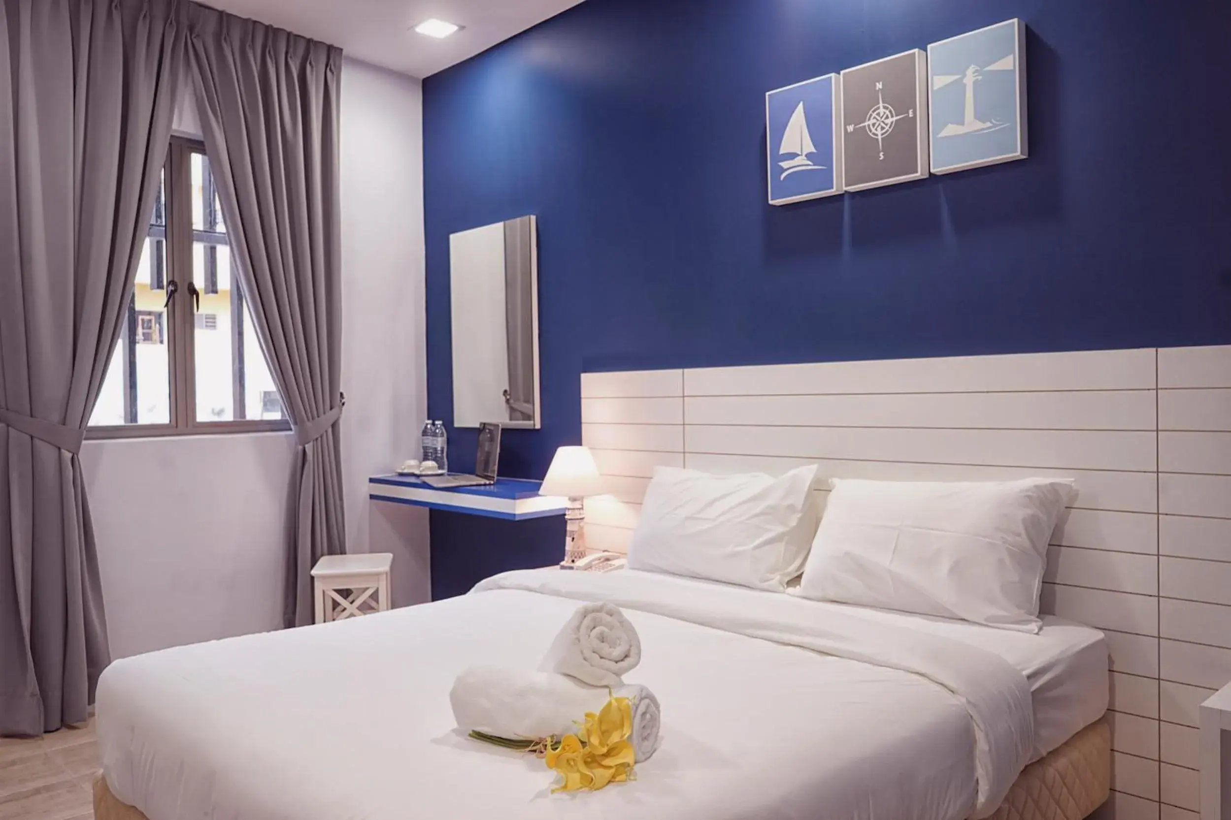 Coffee/tea facilities, Bed in LightHouse Hotel & ShortStay @ Damansara Uptown Coffee/tea facilities, Bed in LightHouse Hotel & ShortStay @ Damansara Uptown