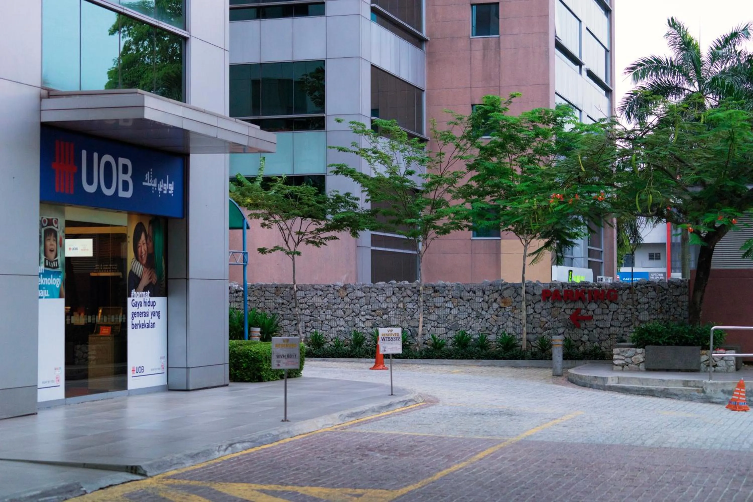 Nearby landmark in LightHouse Hotel & ShortStay @ Damansara Uptown