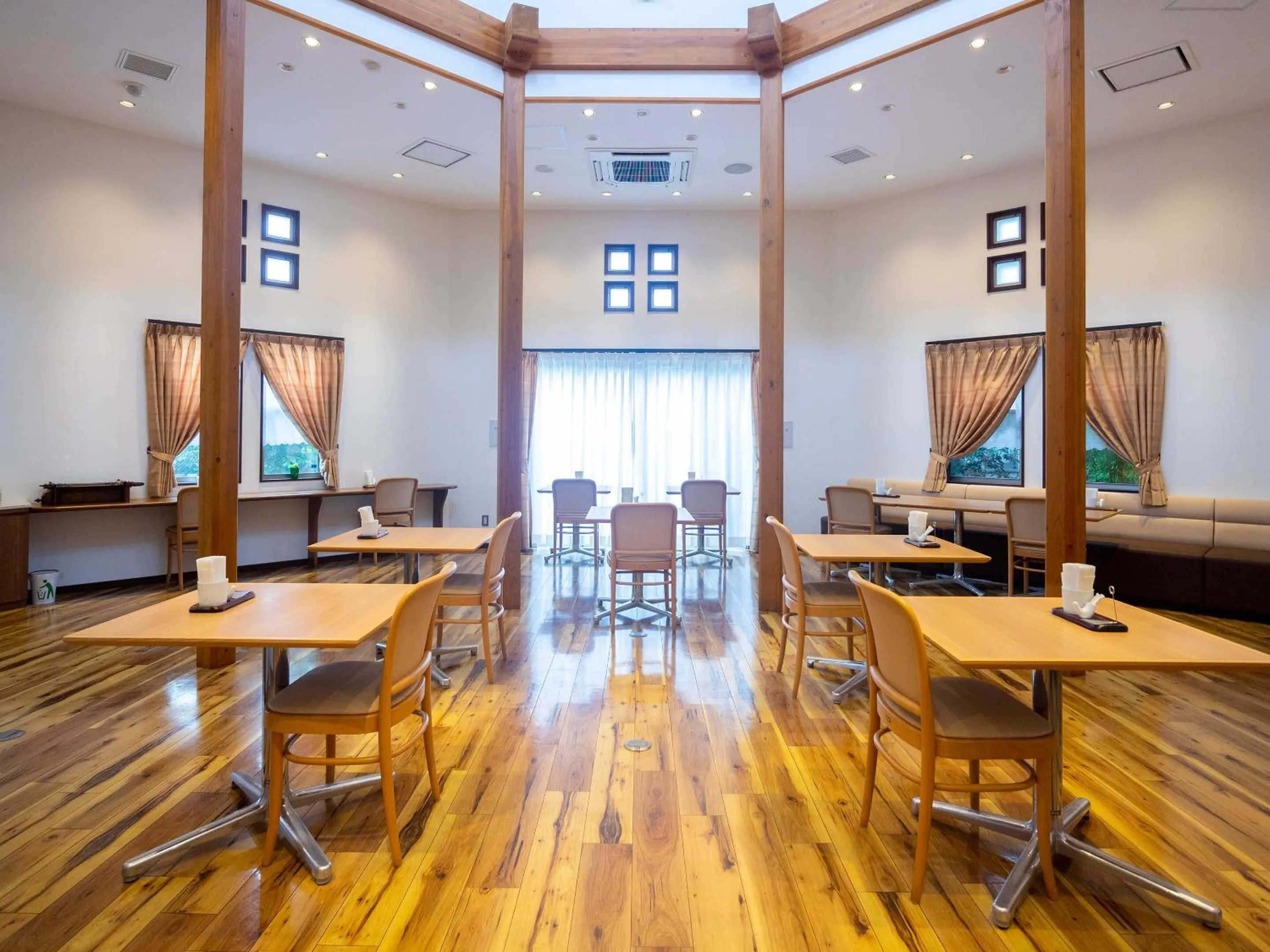 Restaurant/places to eat in Hotel Bliss Villa Hasami