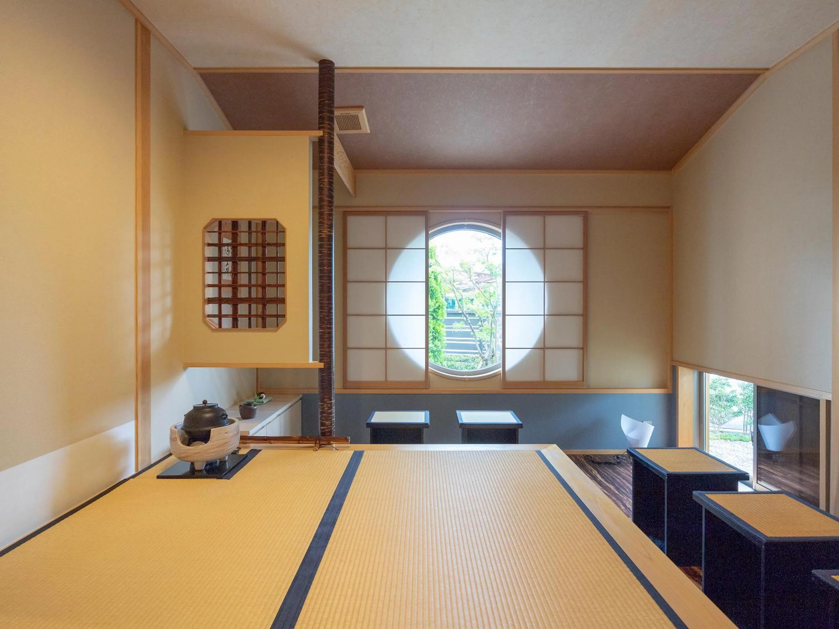 Coffee/tea facilities, Bed in Hotel Bliss Villa Hasami