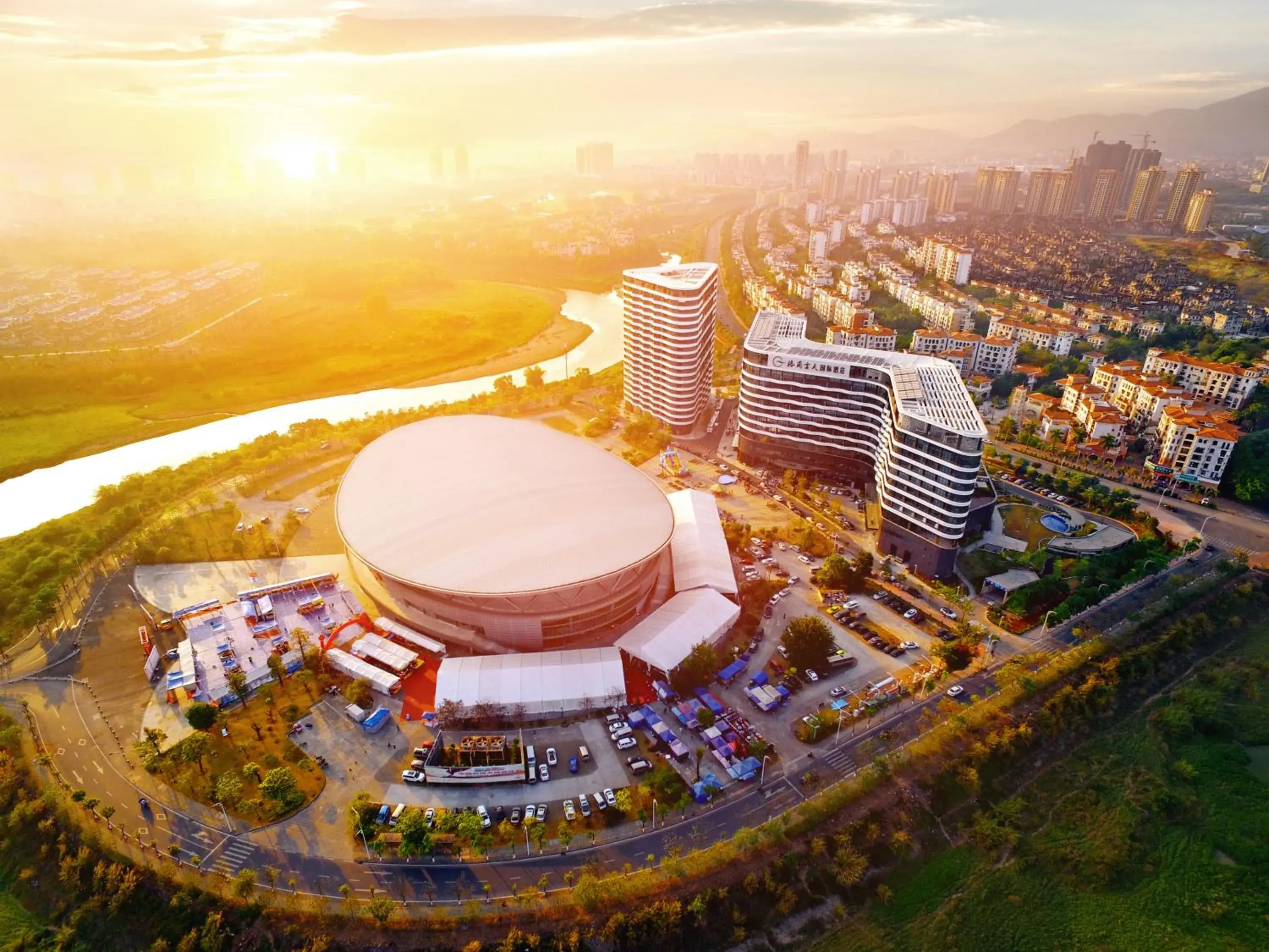Property building in Grand Skylight International Hotel Huizhou Property building in Grand Skylight International Hotel Huizhou