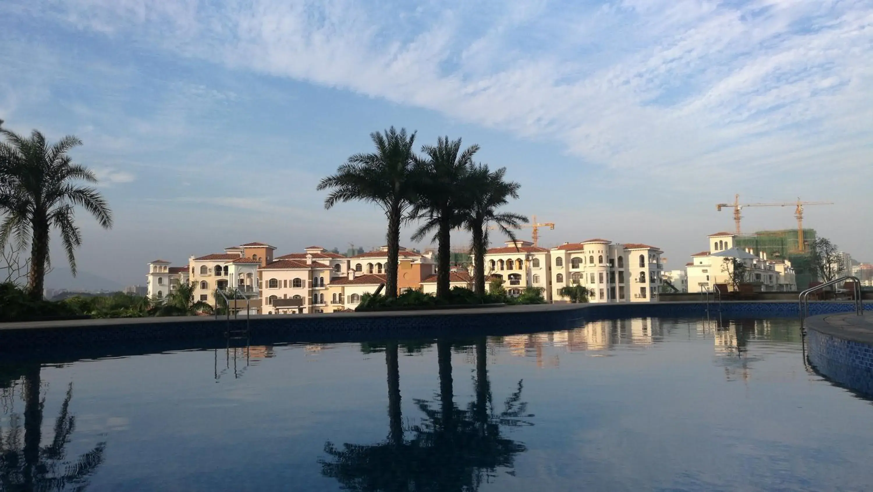 Swimming pool in Grand Skylight International Hotel Huizhou Swimming pool in Grand Skylight International Hotel Huizhou