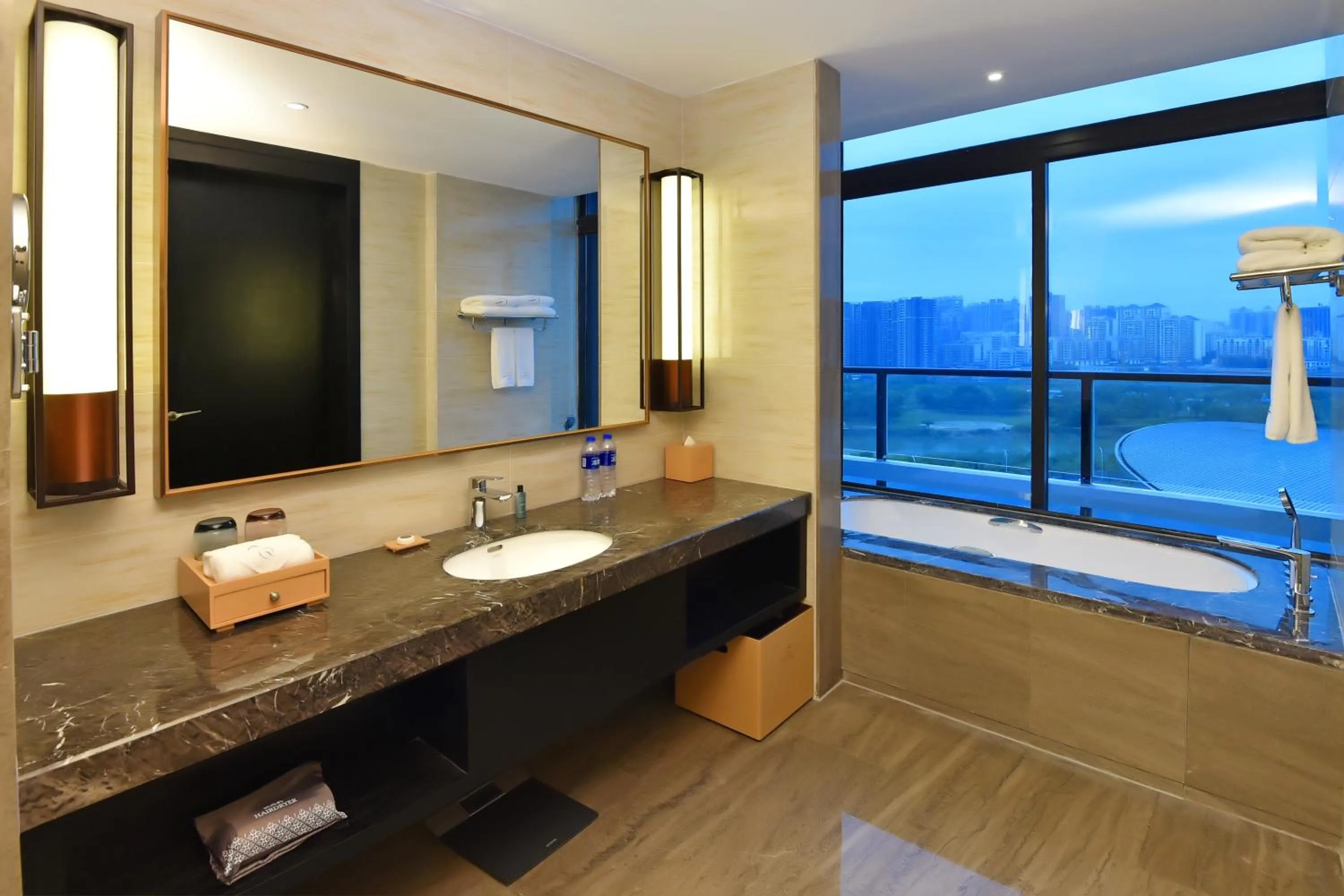 Bathroom in Grand Skylight International Hotel Huizhou