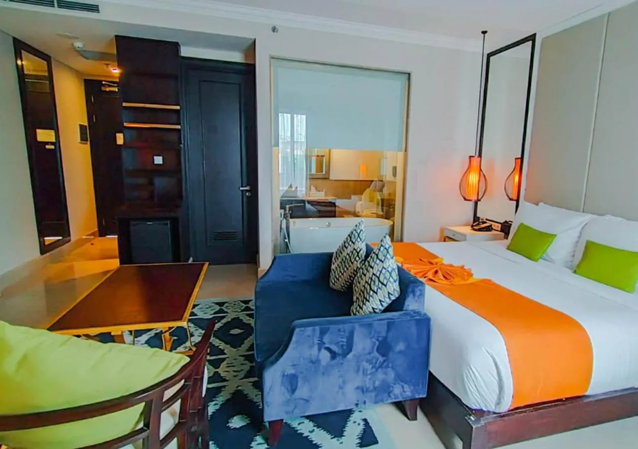 Photo of the whole room, Bed in Jambuluwuk Oceano Seminyak Hotel