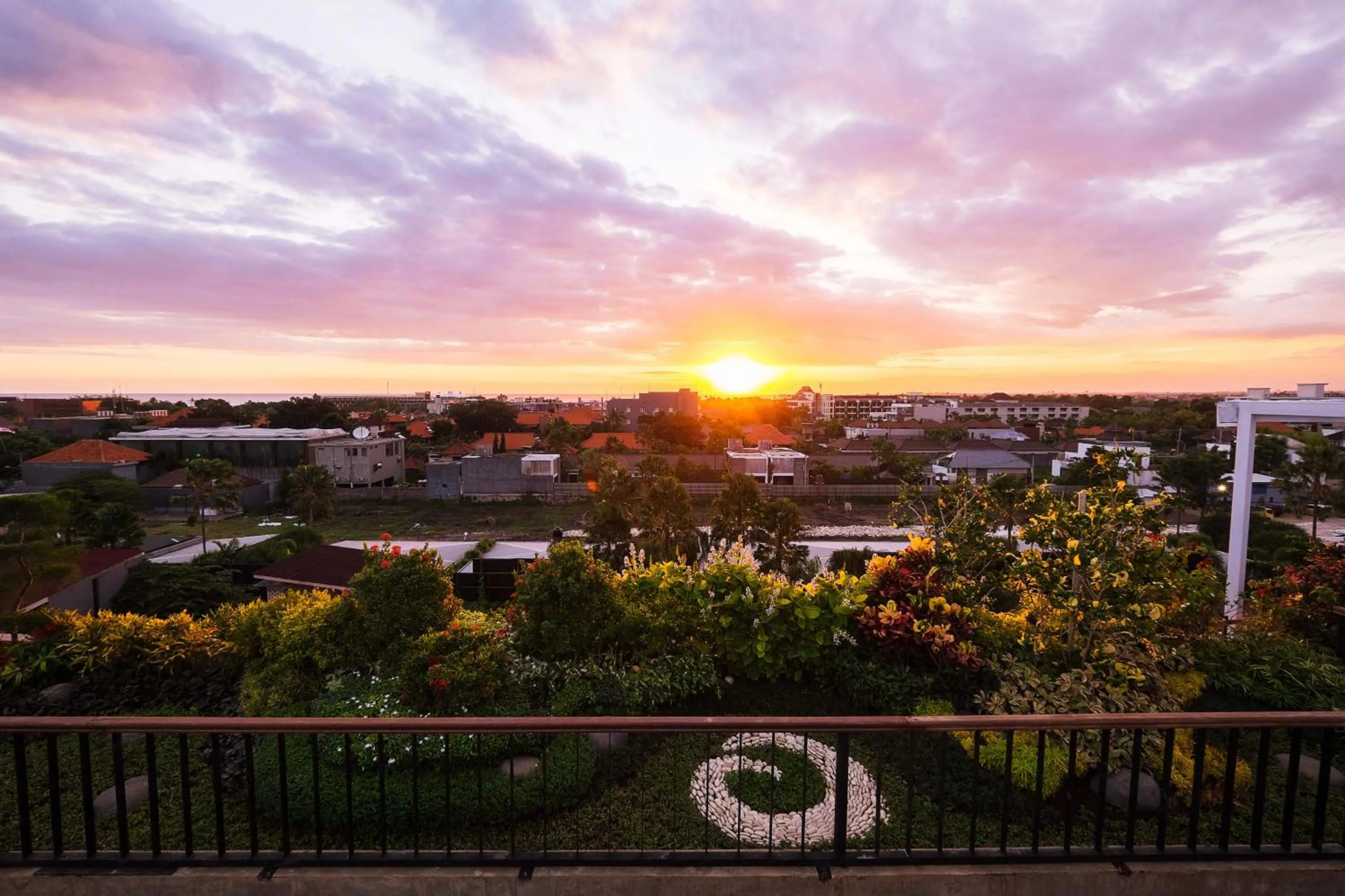 Sunset in Jambuluwuk Oceano Seminyak Hotel