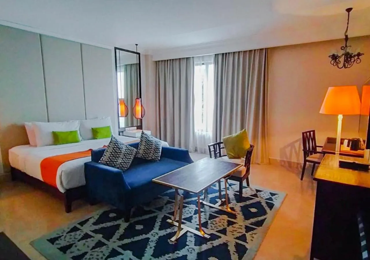 Photo of the whole room, Bed in Jambuluwuk Oceano Seminyak Hotel