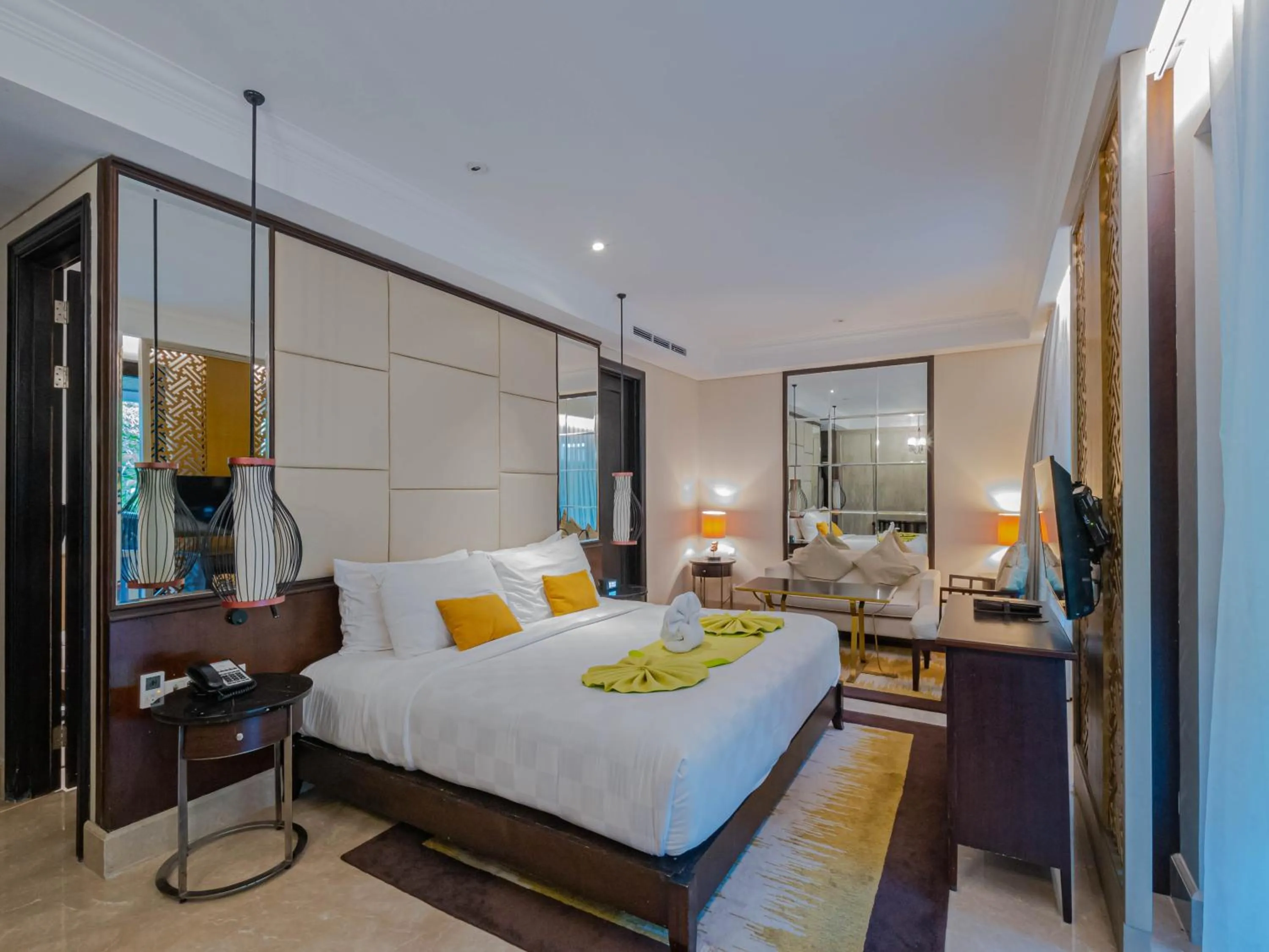 Bed in Jambuluwuk Oceano Seminyak Hotel