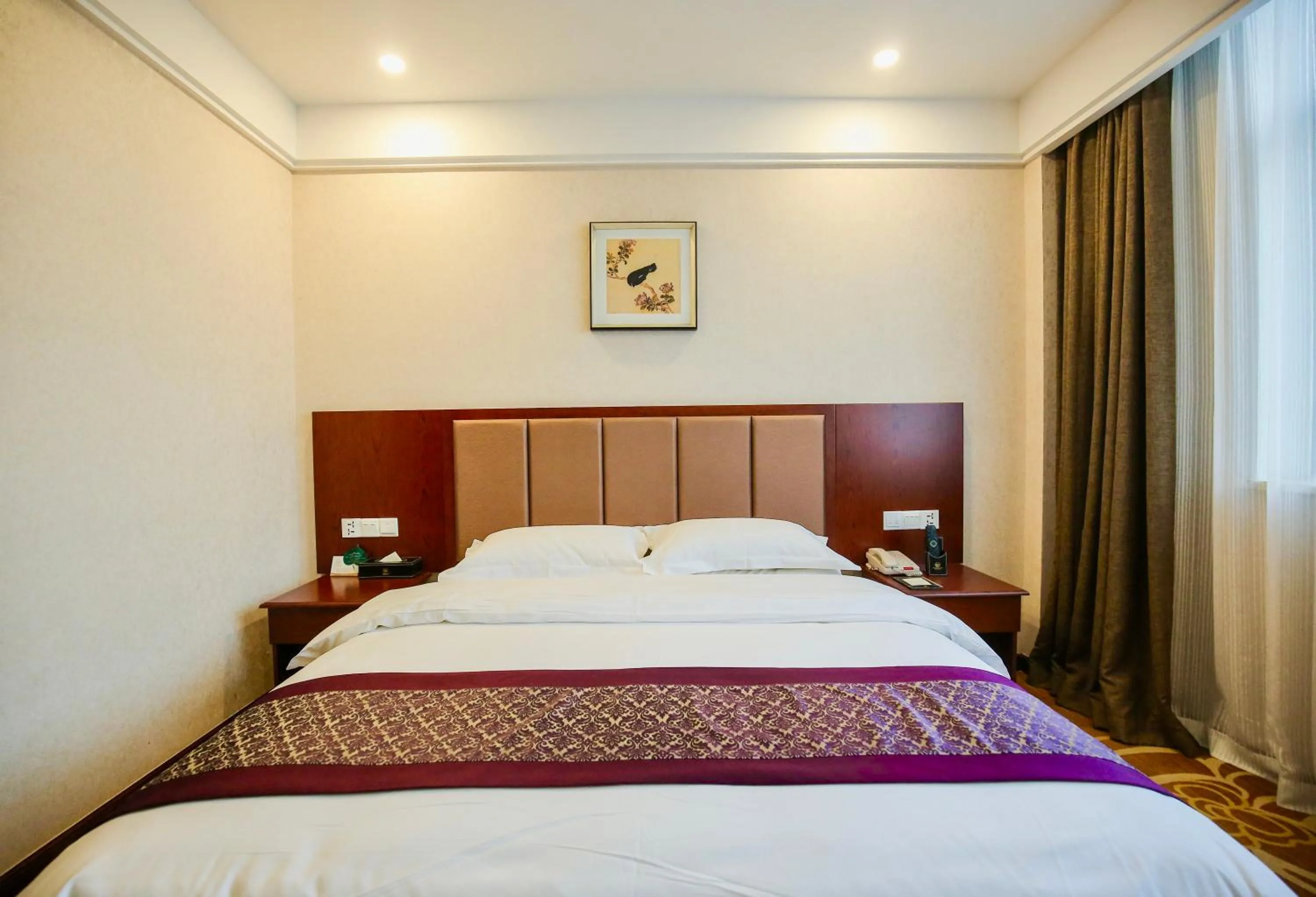 Bed in New Knight Royal Hotel Airport and International Resort