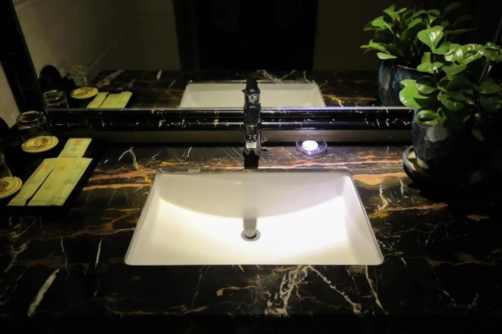 Bathroom in New Knight Royal Hotel Airport and International Resort