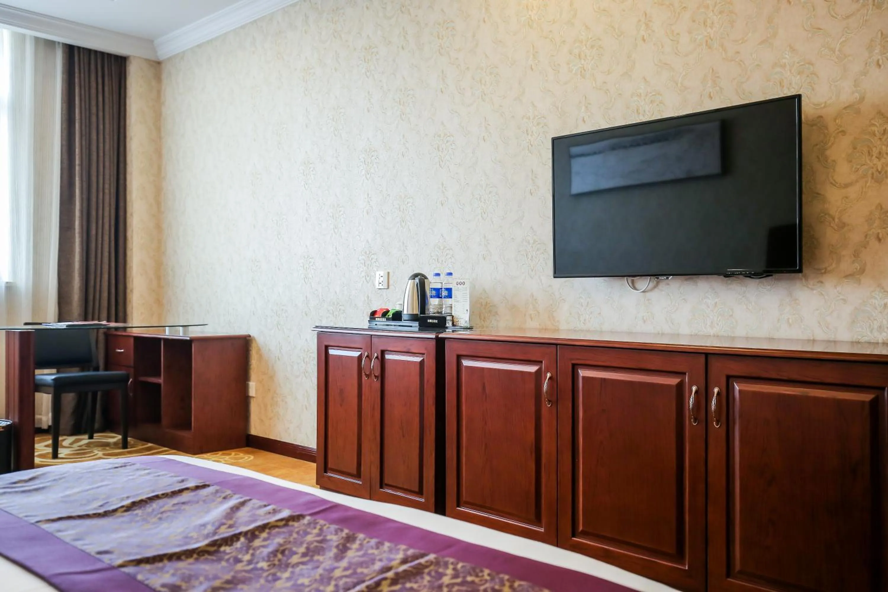 Decorative detail, Bed in New Knight Royal Hotel Airport and International Resort