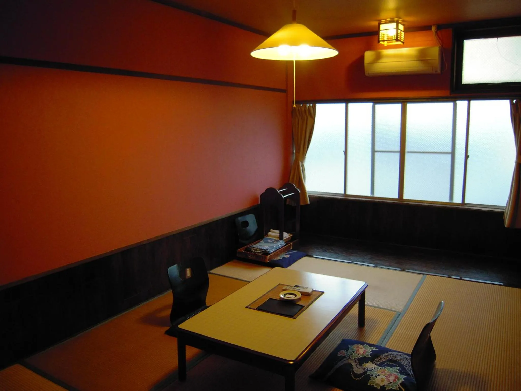 Photo of the whole room in Ryokan Marue Honkan