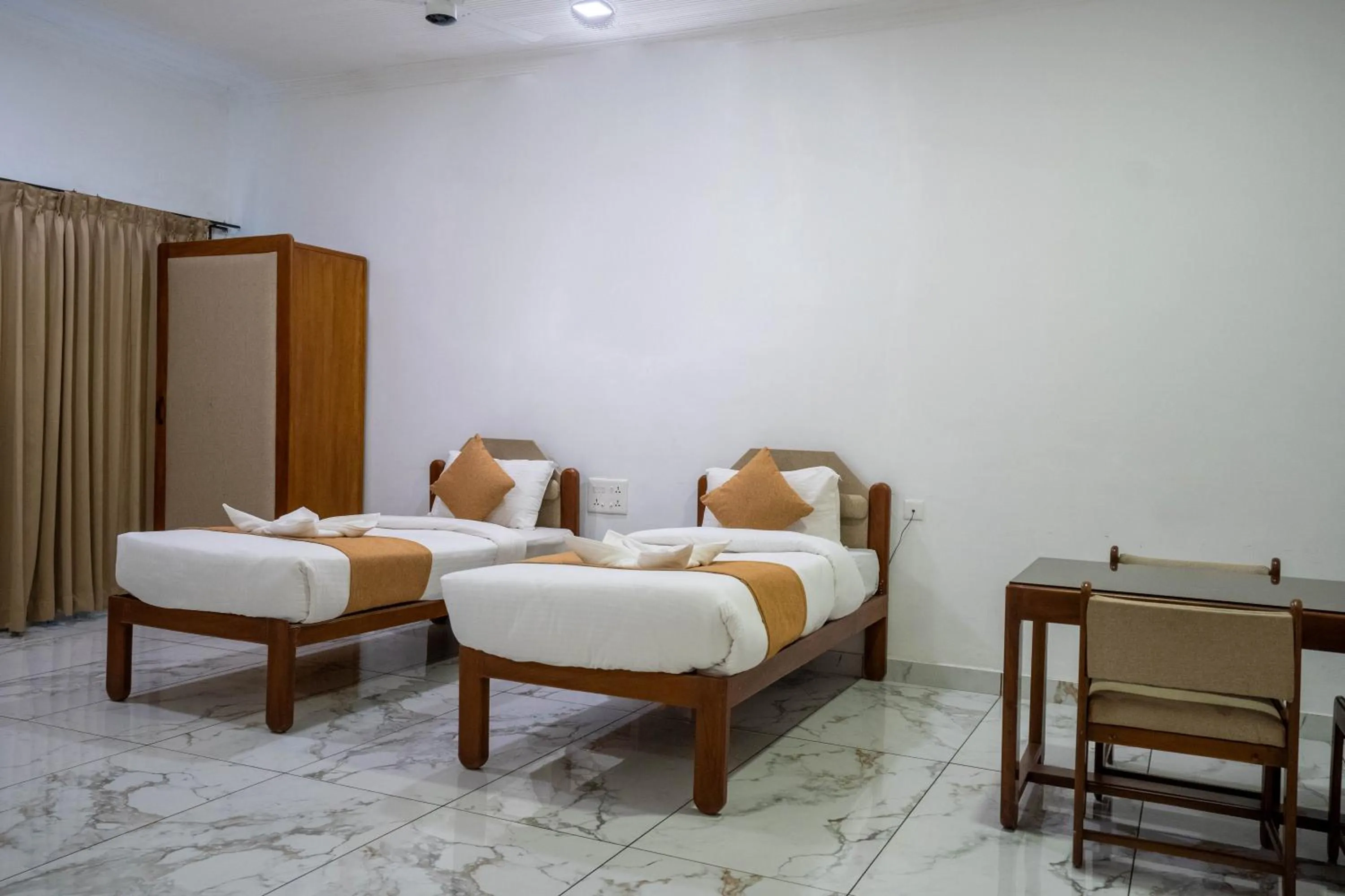 Bedroom, Bed in Casino Hotels Ltd