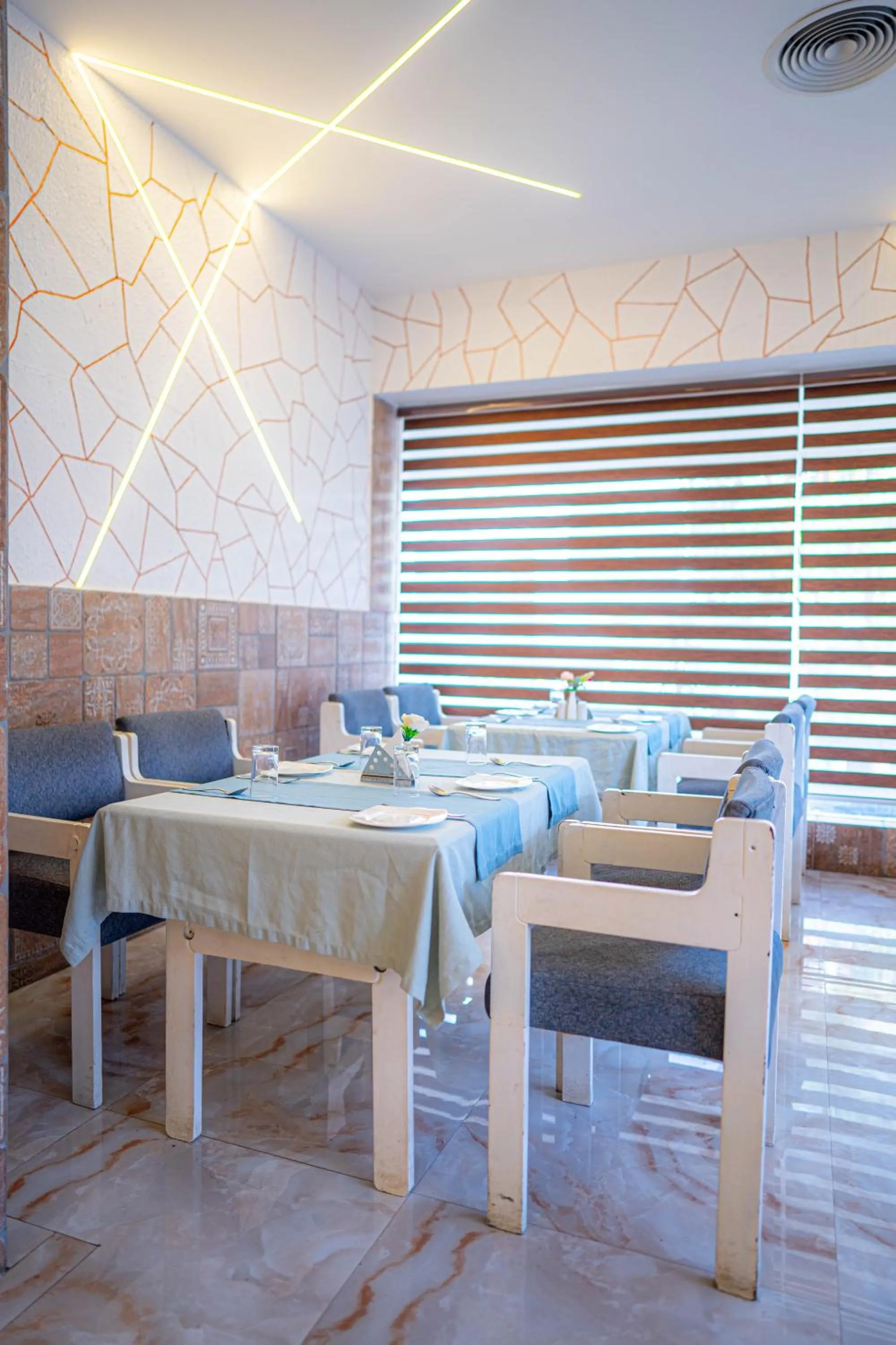 Restaurant/places to eat in Casino Hotels Ltd