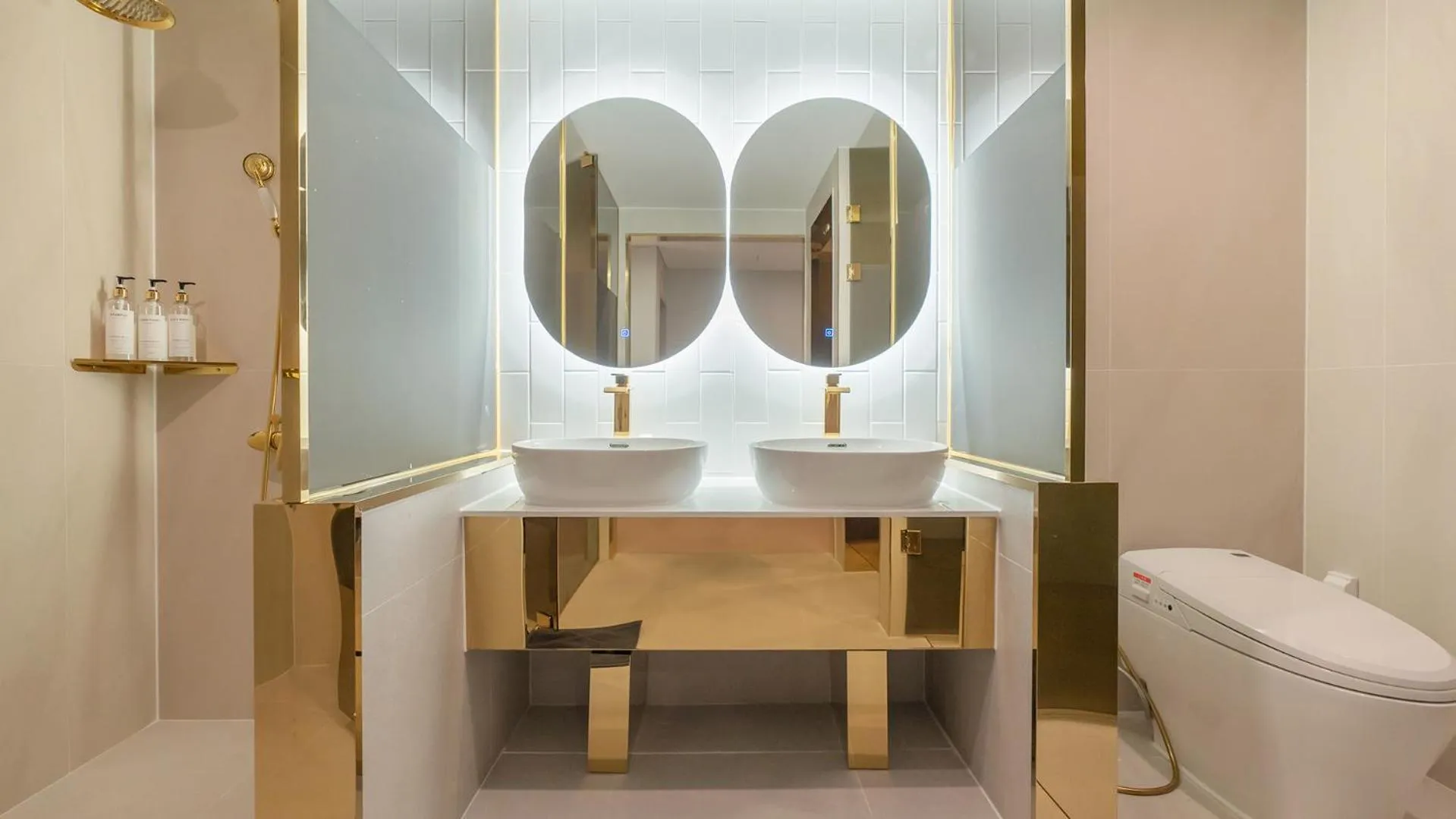 Bathroom in Denbasta Central Hotel Seomyeon