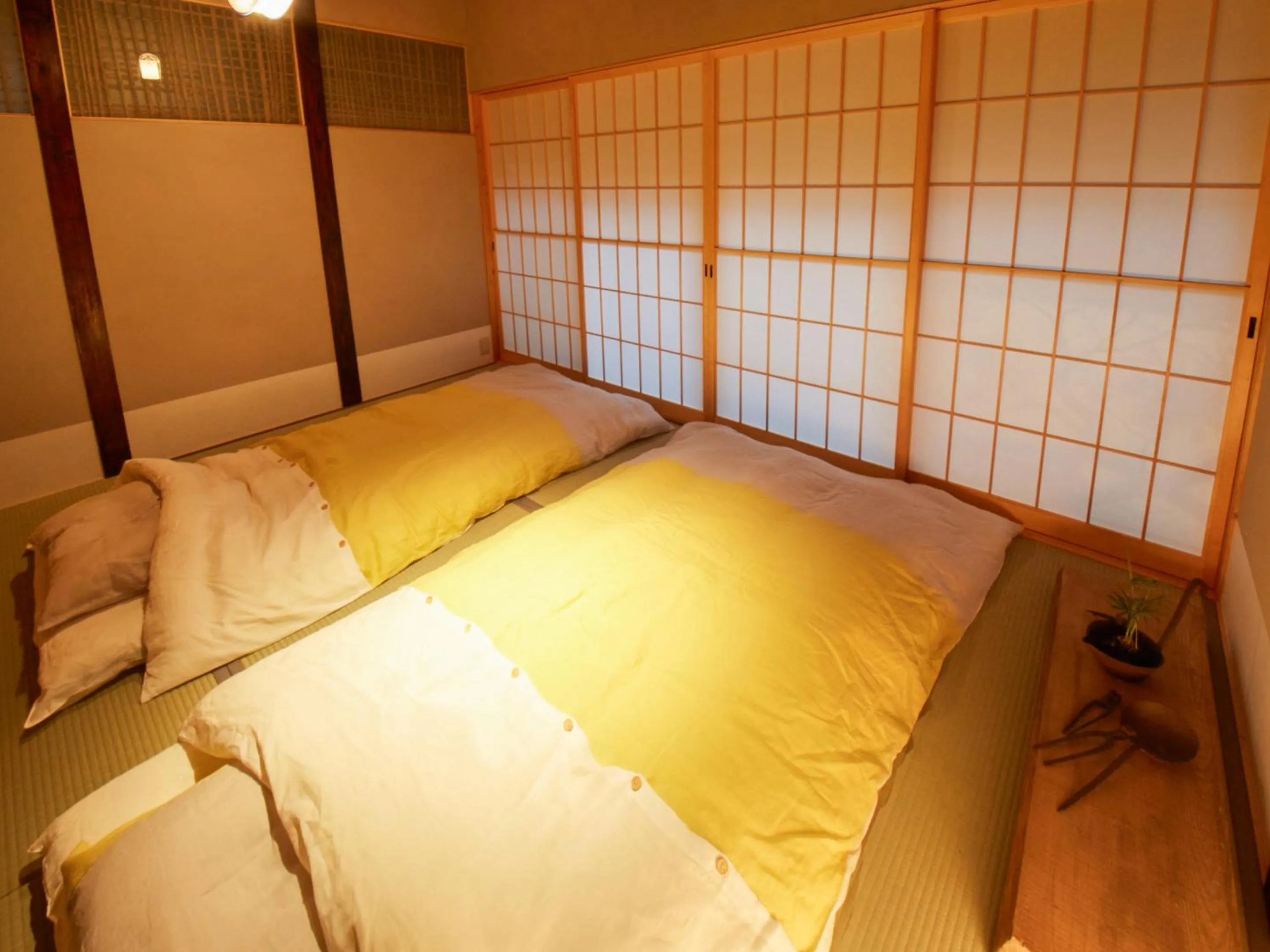 Photo of the whole room, Bed in sakainoma hotel 熊