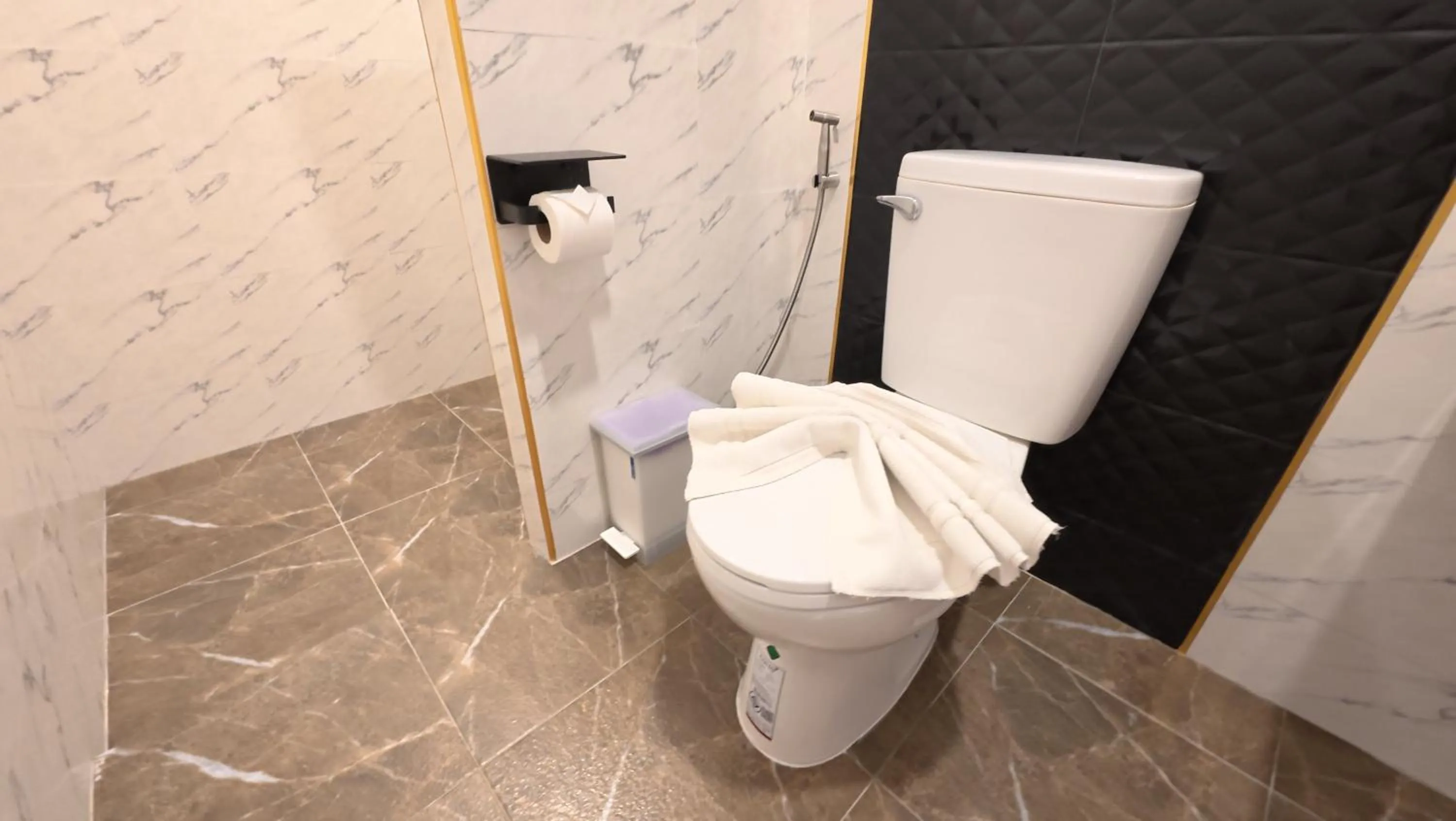 Toilet in Palm Kiri Aonang Resort