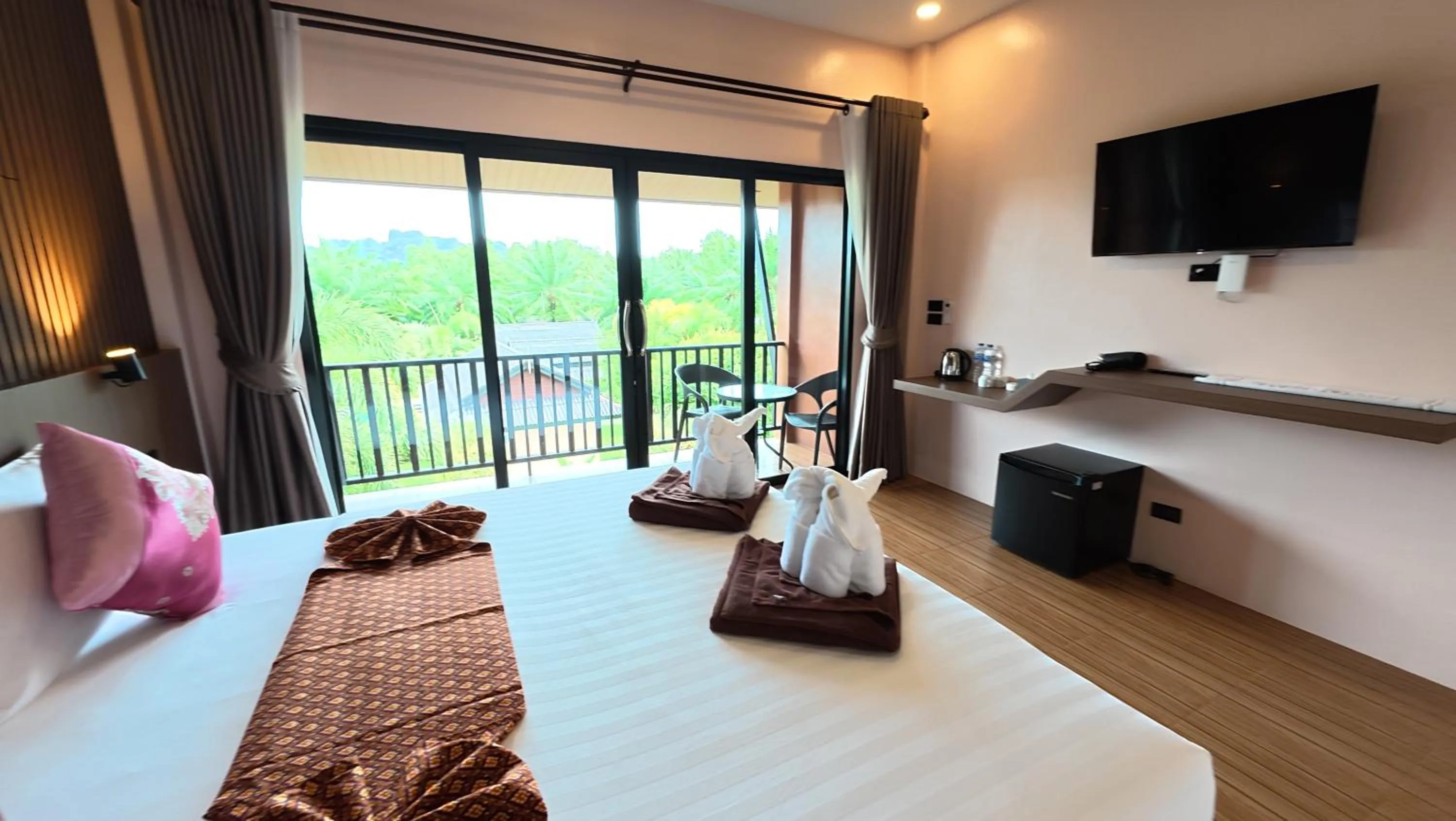 Bed in Palm Kiri Aonang Resort