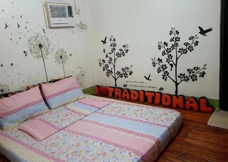 Bed in Alona's Traditional Filipino Home near 100 Islands Wharf