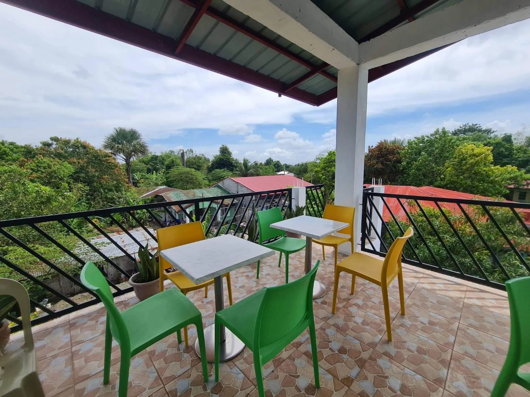 Restaurant/places to eat in Alona's Traditional Filipino Home near 100 Islands Wharf