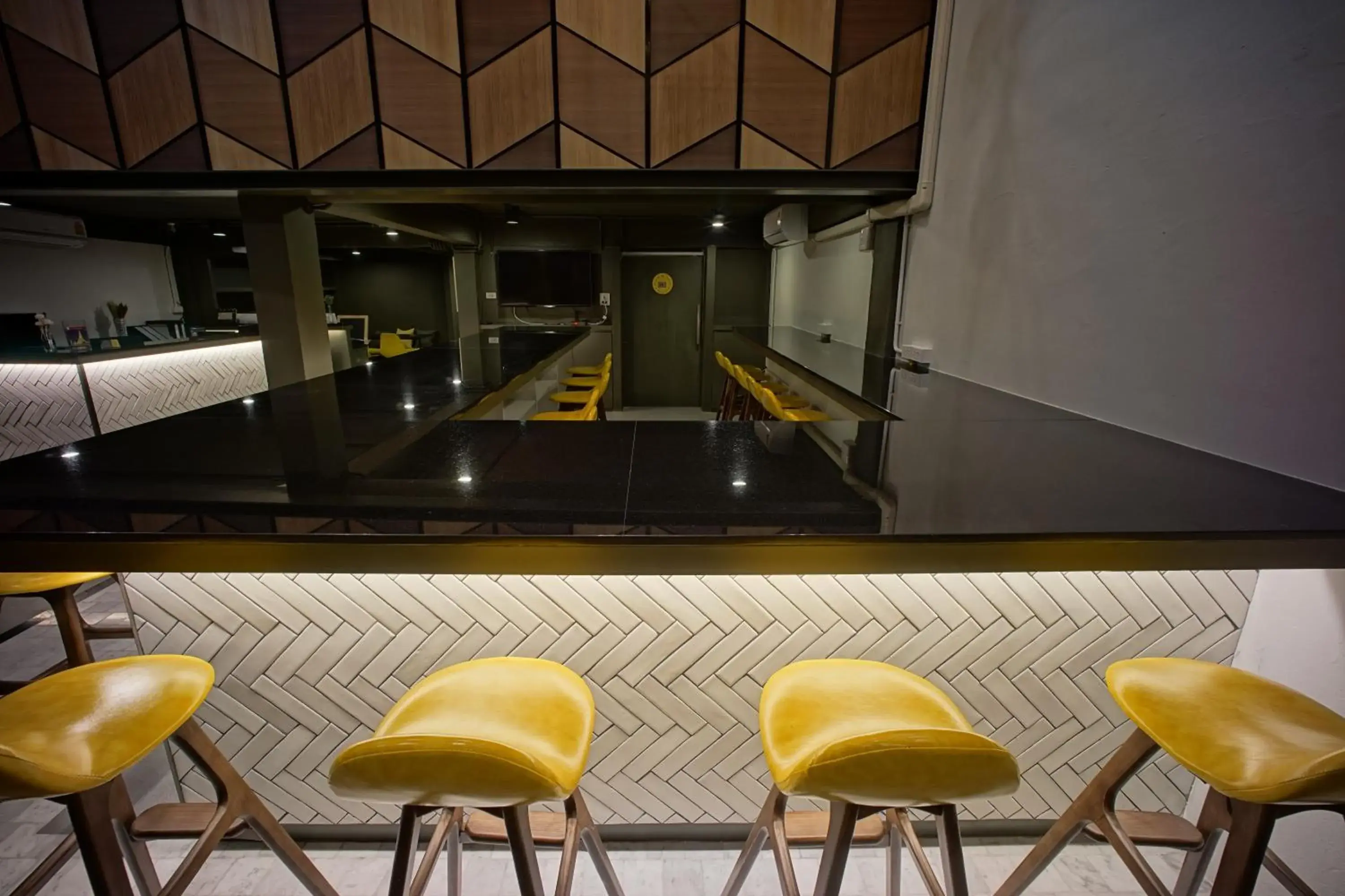 Lounge or bar in BRB Hostel Bangkok Silom Lounge or bar in BRB Hostel Bangkok Silom