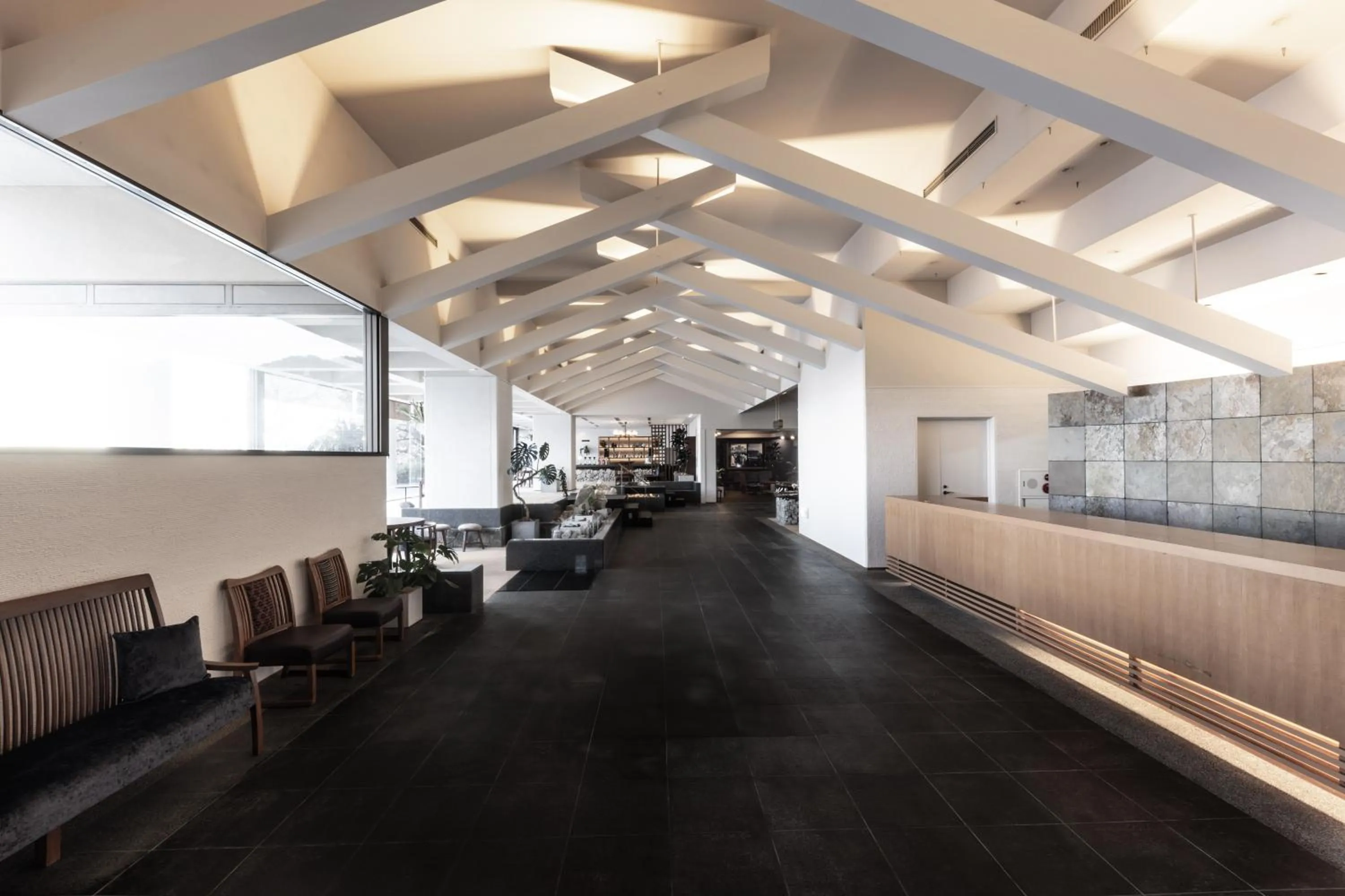Lobby or reception in IZU RETREAT by Onko Chishin