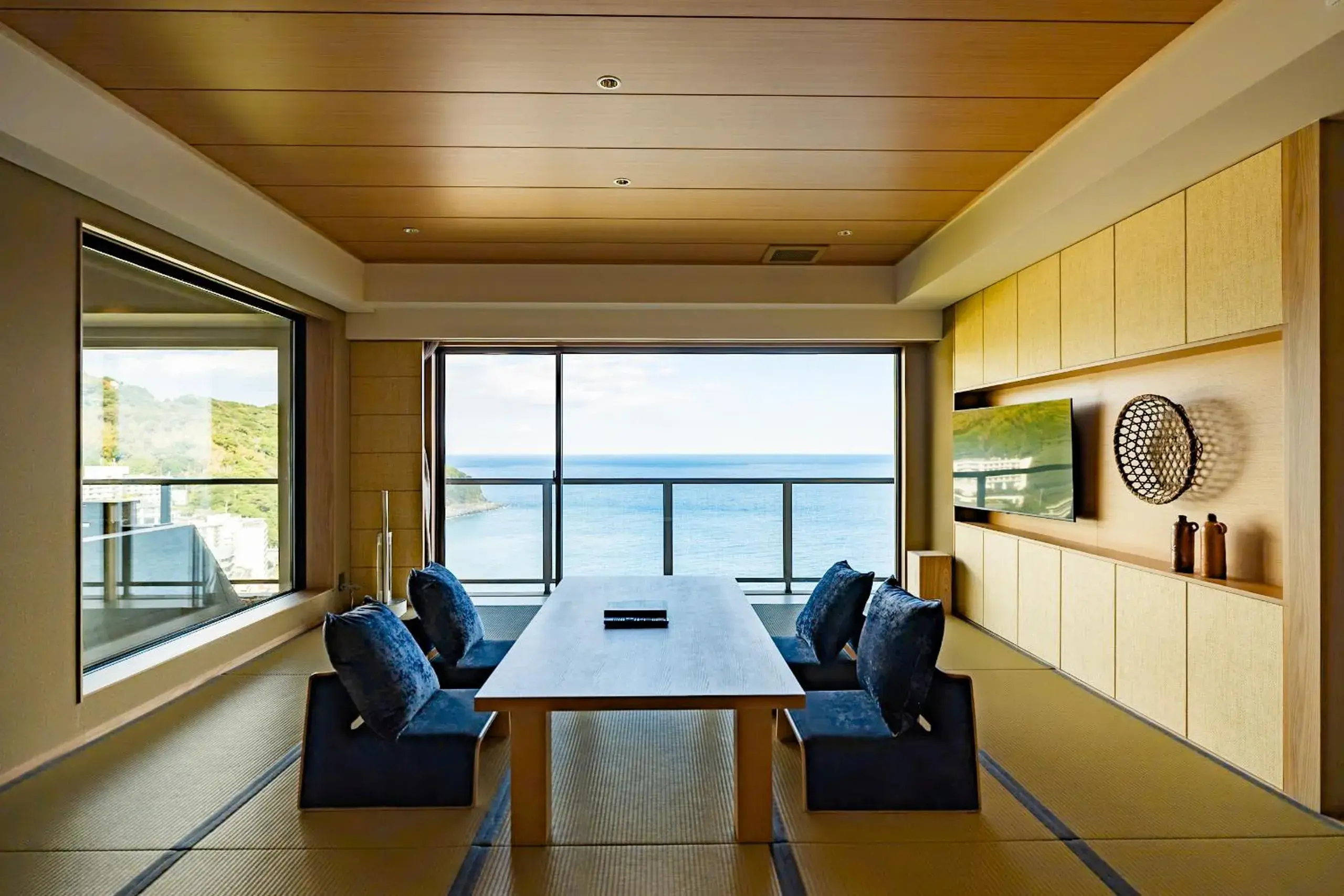 Superior Twin Room with Sea View - single occupancy in IZU RETREAT by Onko Chishin Superior Twin Room with Sea View - single occupancy in IZU RETREAT by Onko Chishin