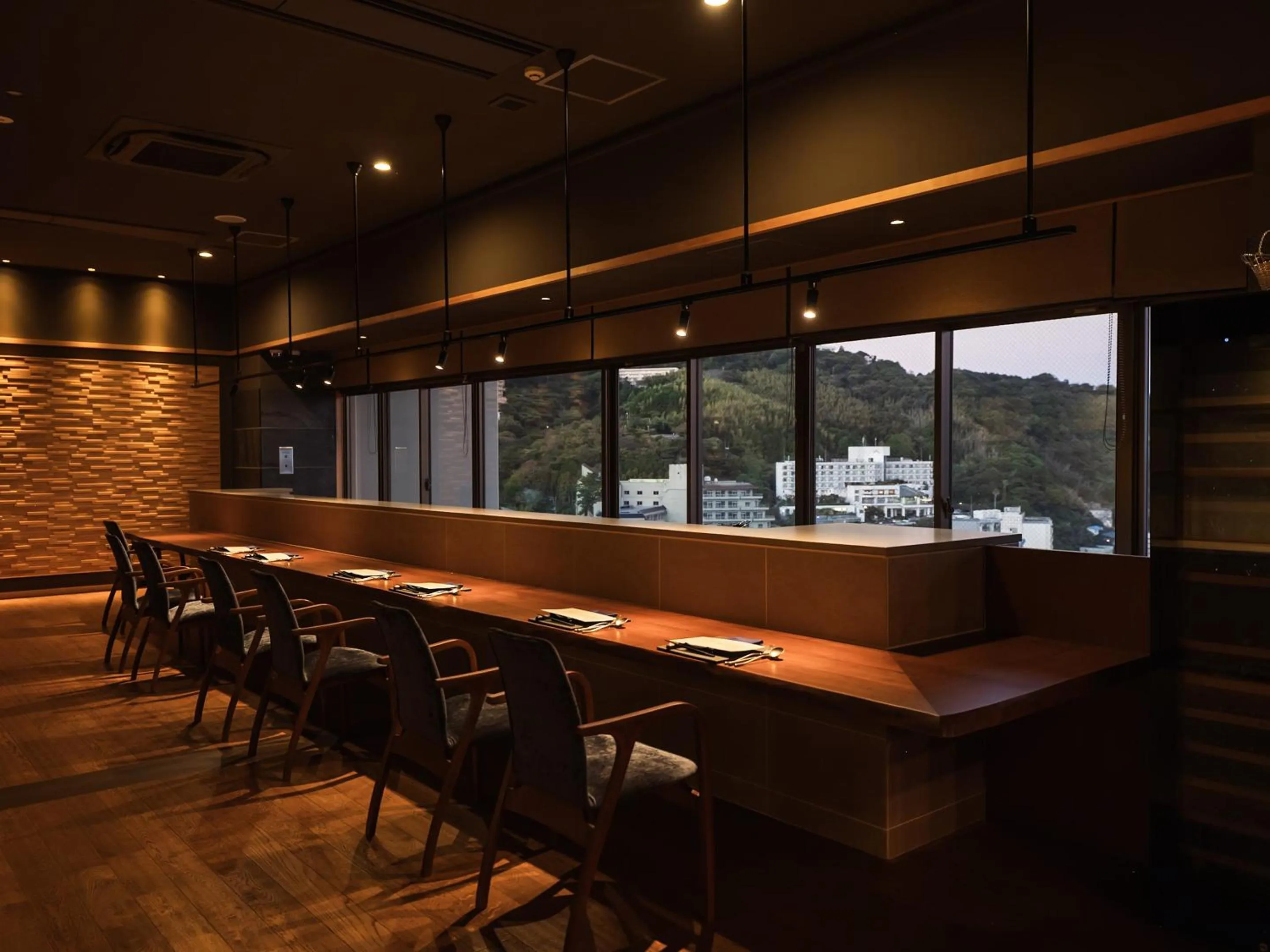 Restaurant/places to eat in IZU RETREAT by Onko Chishin