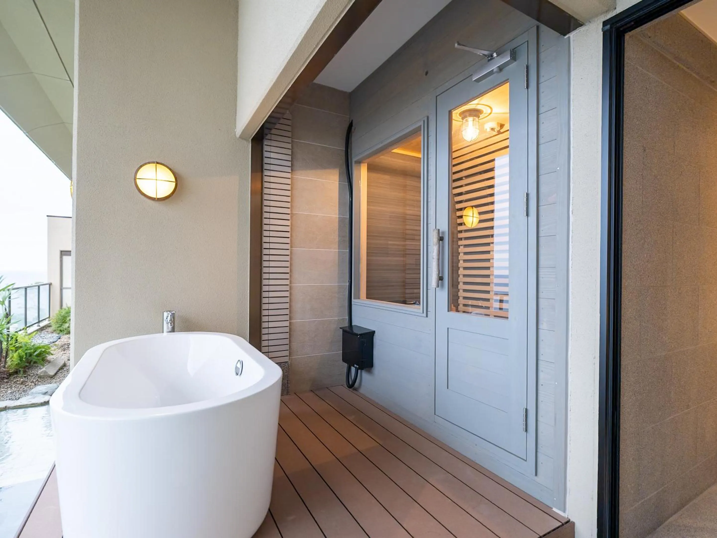 Sauna in IZU RETREAT by Onko Chishin