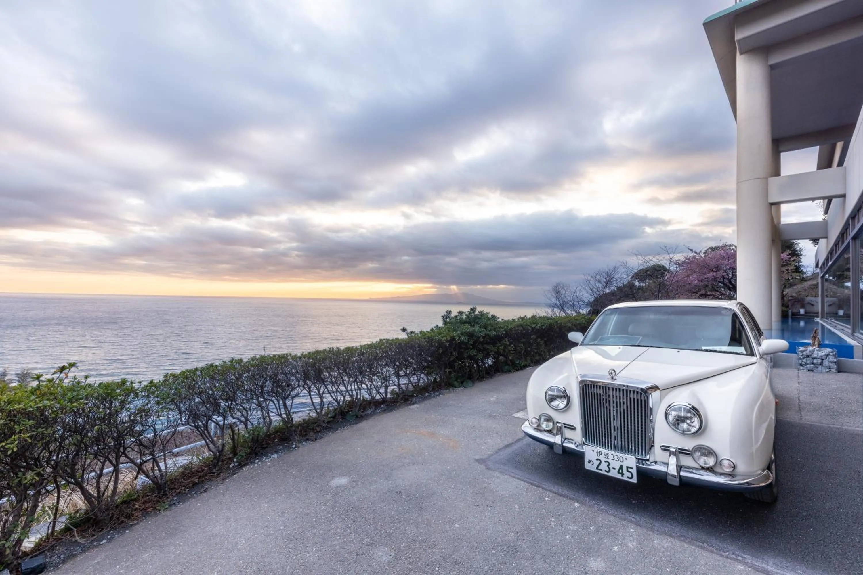 Sea view in IZU RETREAT by Onko Chishin