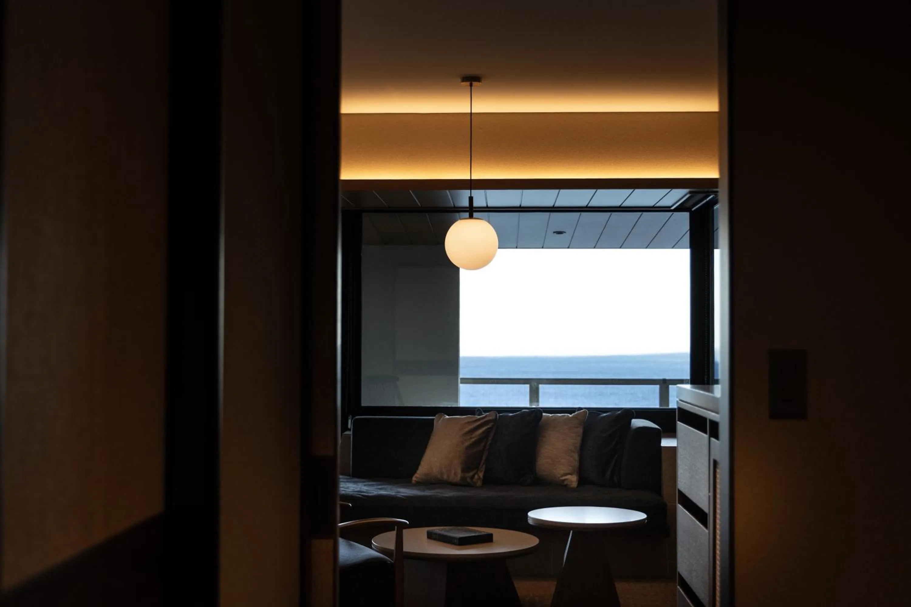 Natural landscape in IZU RETREAT by Onko Chishin