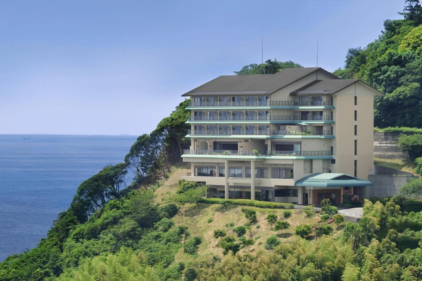 Property building in IZU RETREAT by Onko Chishin