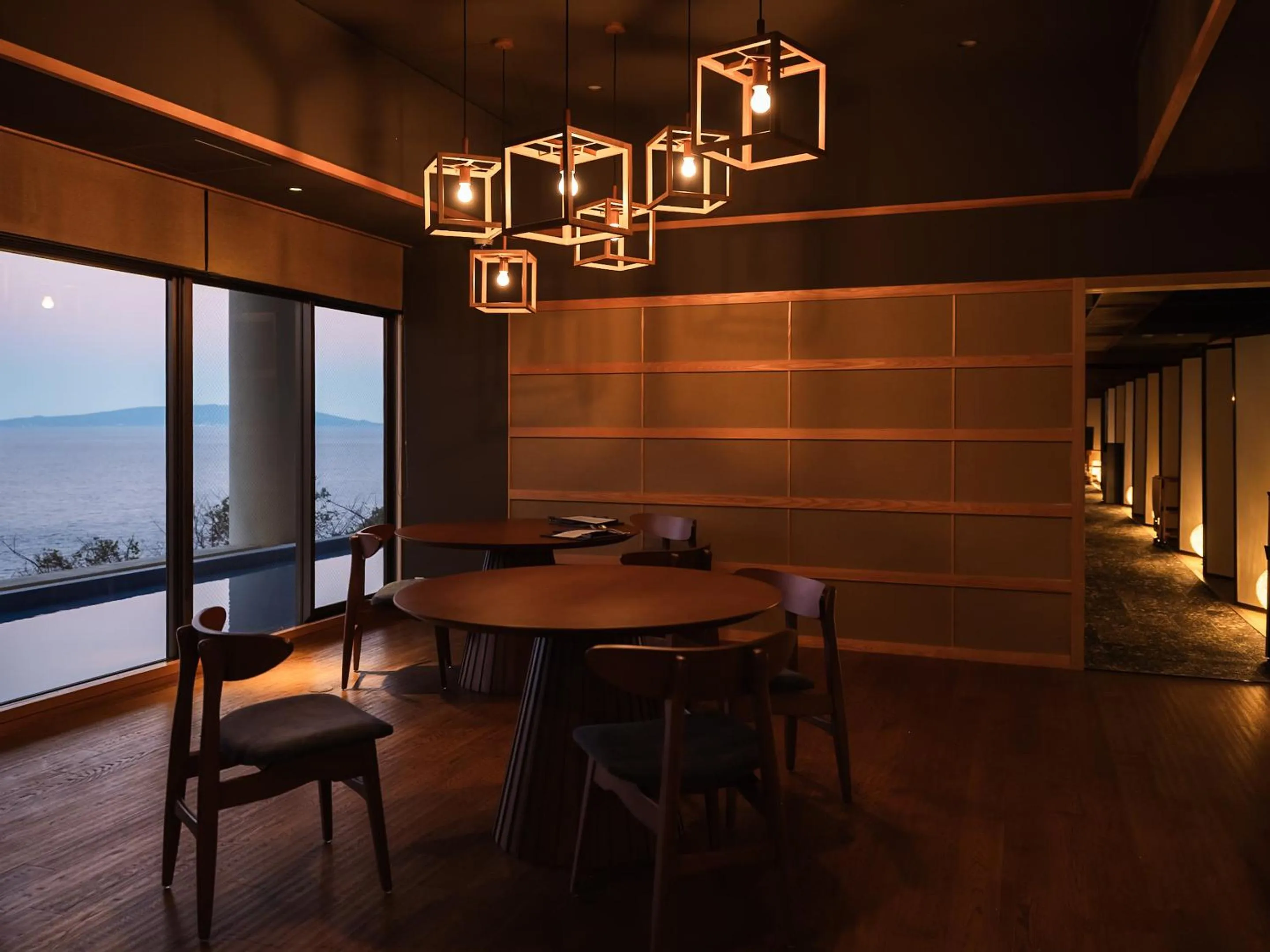 Restaurant/places to eat in IZU RETREAT by Onko Chishin